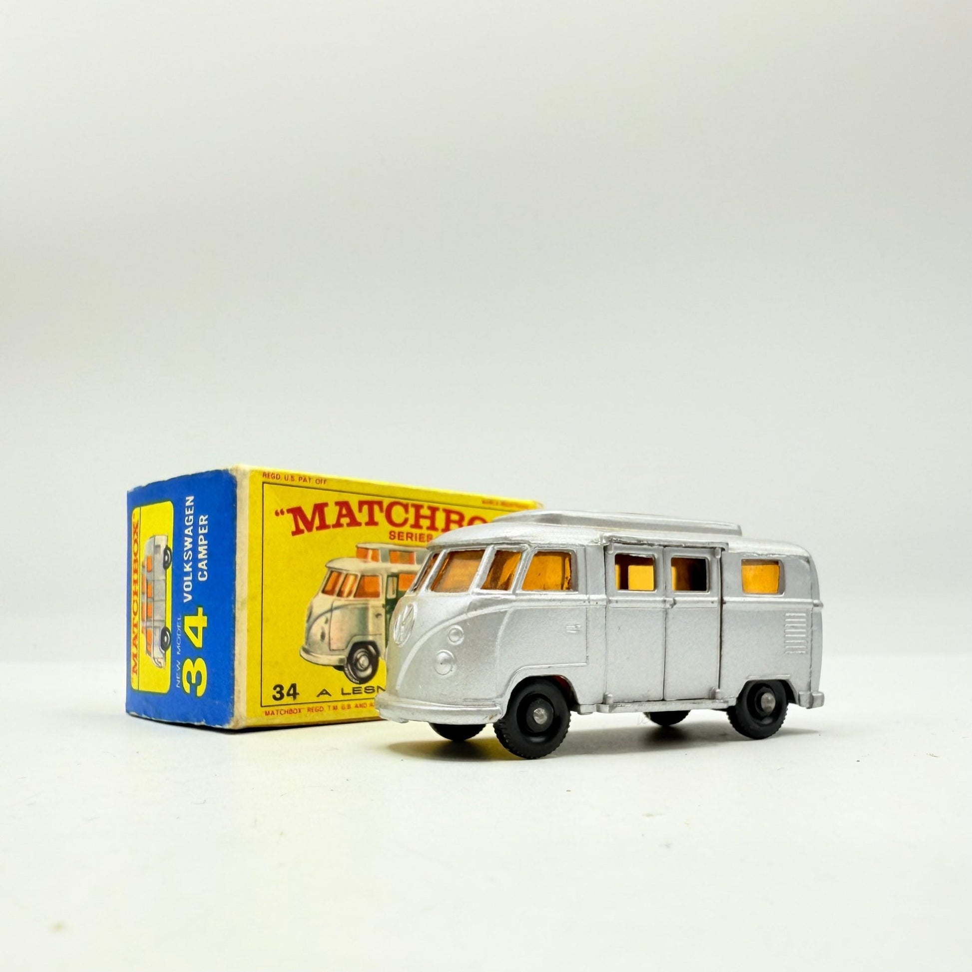 Matchbox Lesney 34c Volkswagen VW Camper with low roof - Magic Matchbox