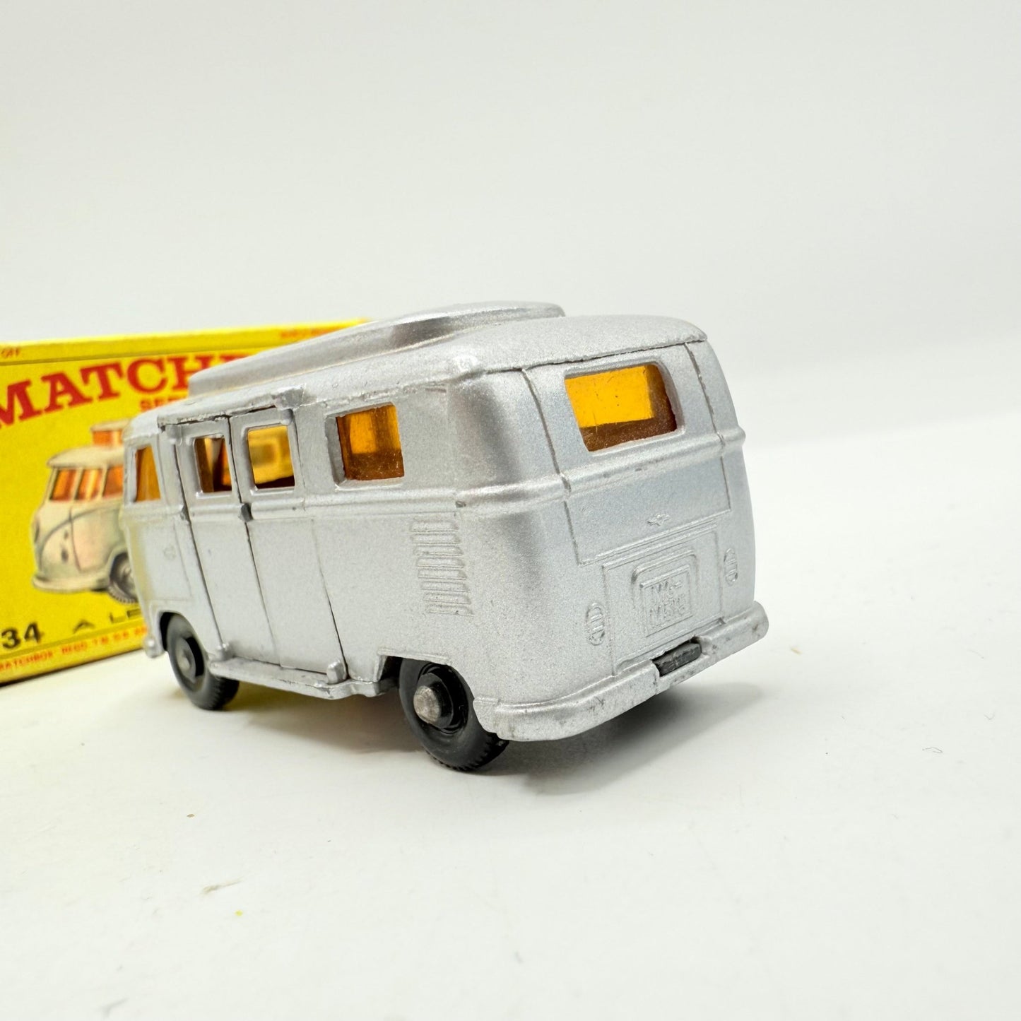Matchbox Lesney 34c Volkswagen VW Camper with low roof - Magic Matchbox