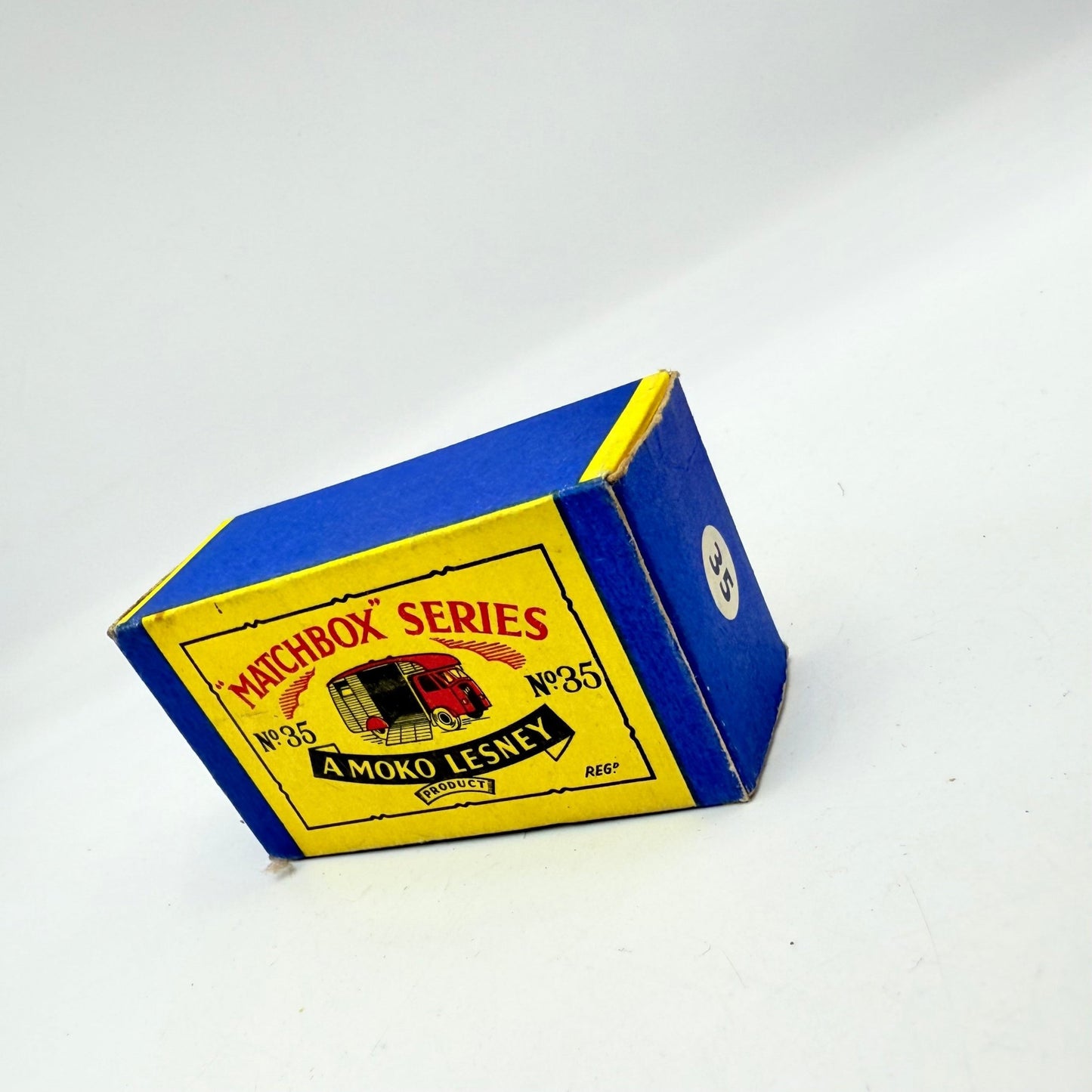 Matchbox Lesney 35a ERF Horsebox GPW - Magic Matchbox