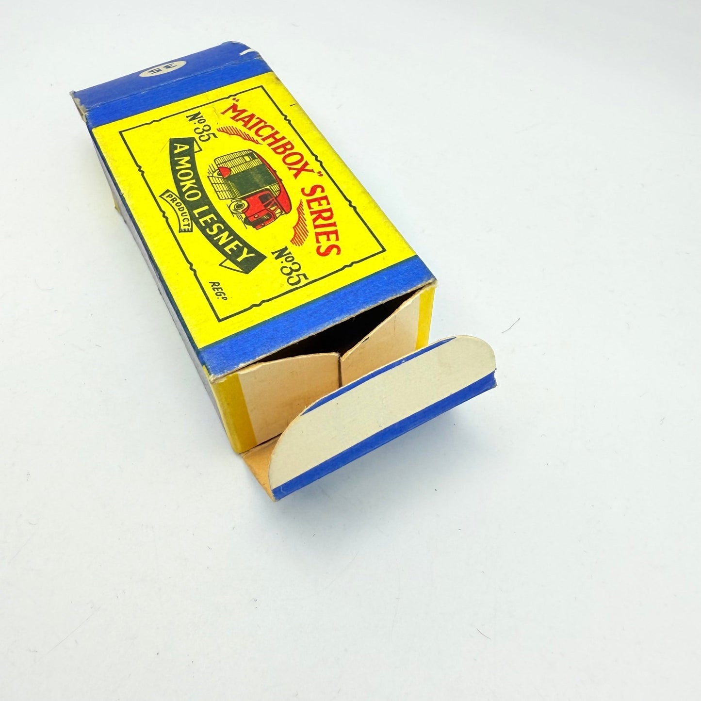 Matchbox Lesney 35a ERF Horsebox GPW - Magic Matchbox