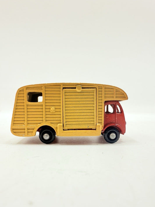 Matchbox Lesney 35a ERF Marshall Horse Box BPW - Magic Matchbox