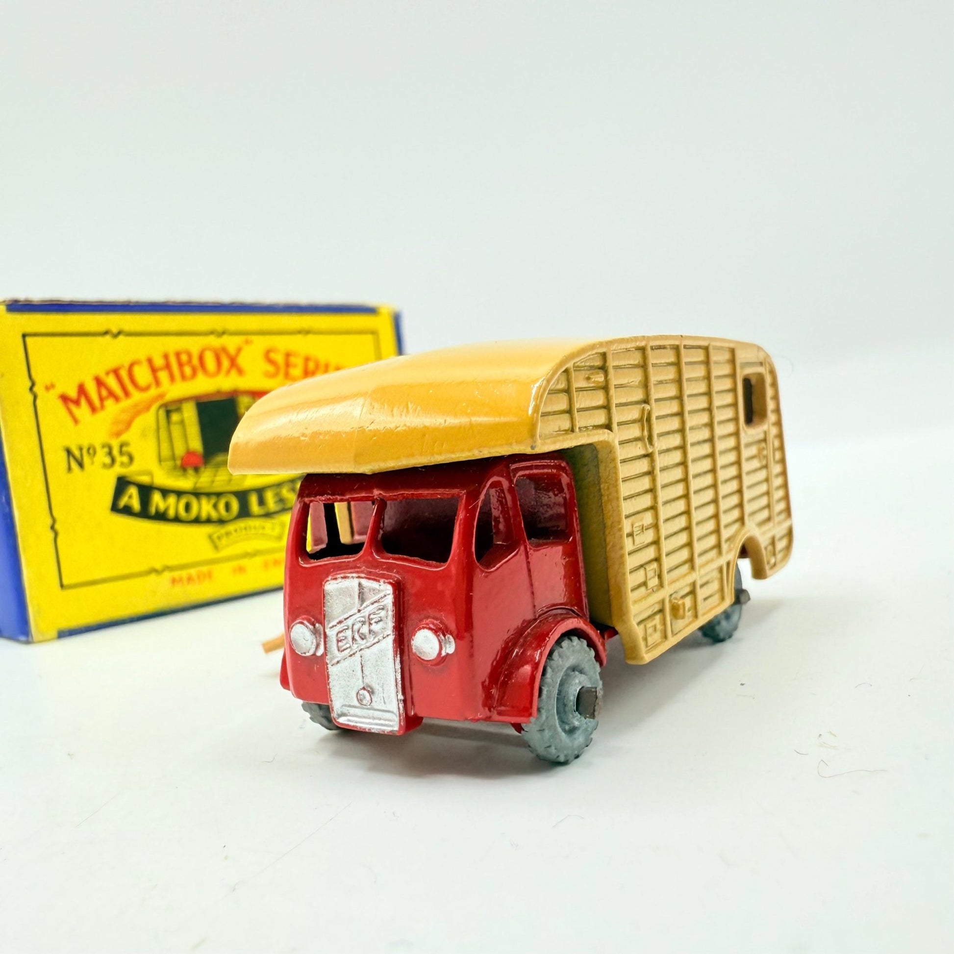Matchbox Lesney 35a Horse Box MW - Magic Matchbox