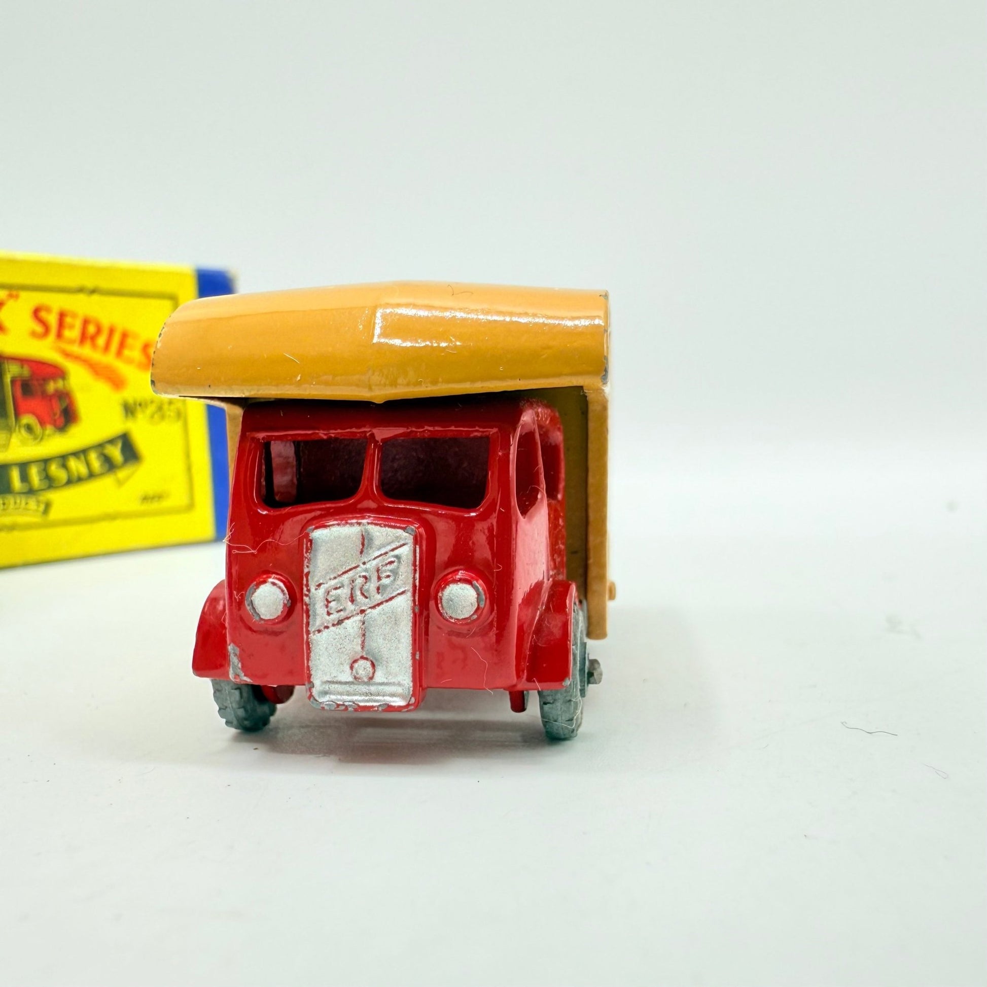 Matchbox Lesney 35a Horse Box MW - Magic Matchbox