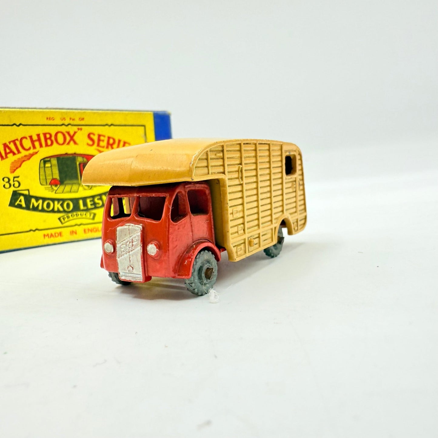 Matchbox Lesney 35a Horse Box MW - Magic Matchbox