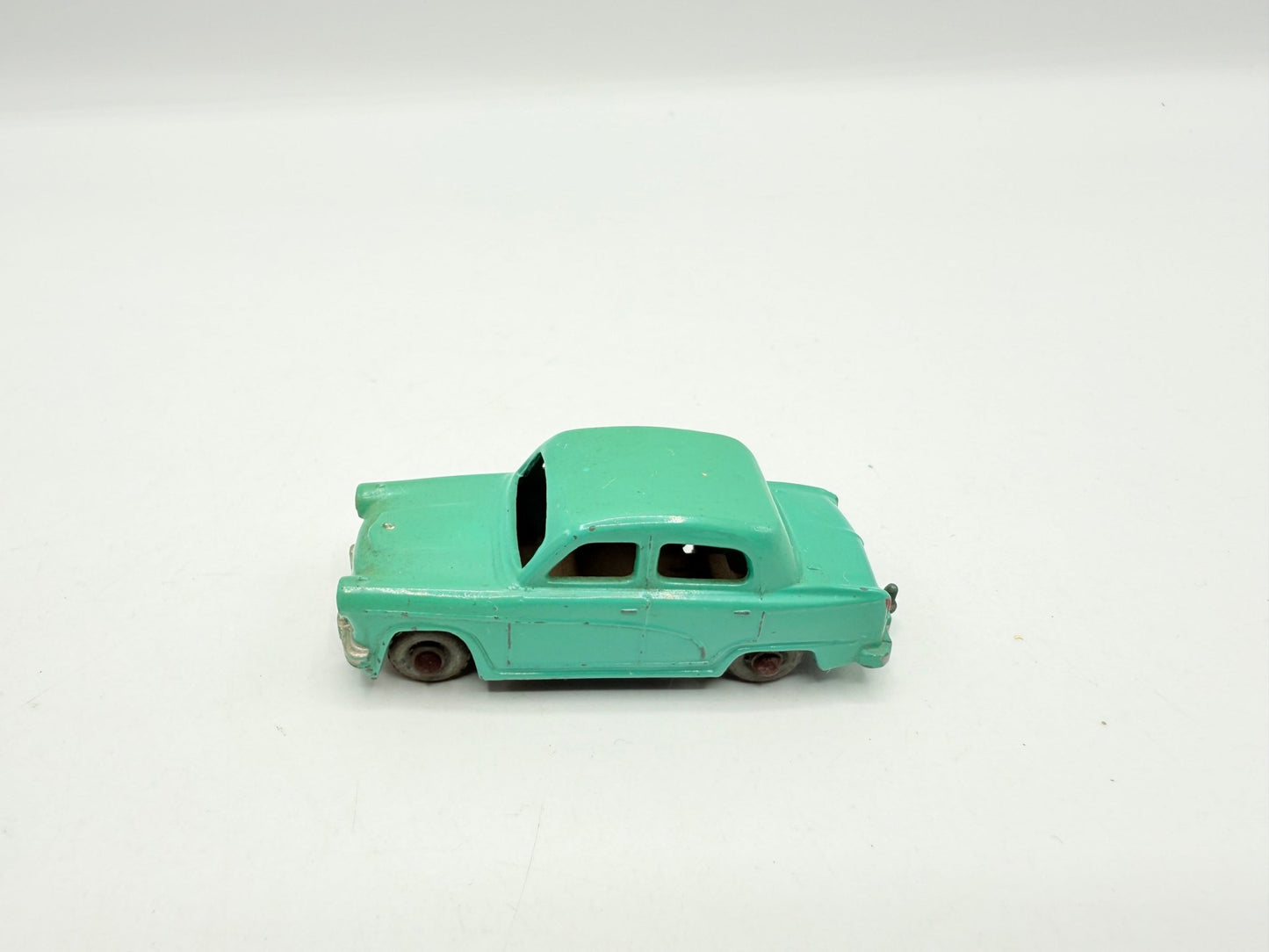 Matchbox Lesney 36a Austin A50 with Metal Wheels - Magic Matchbox
