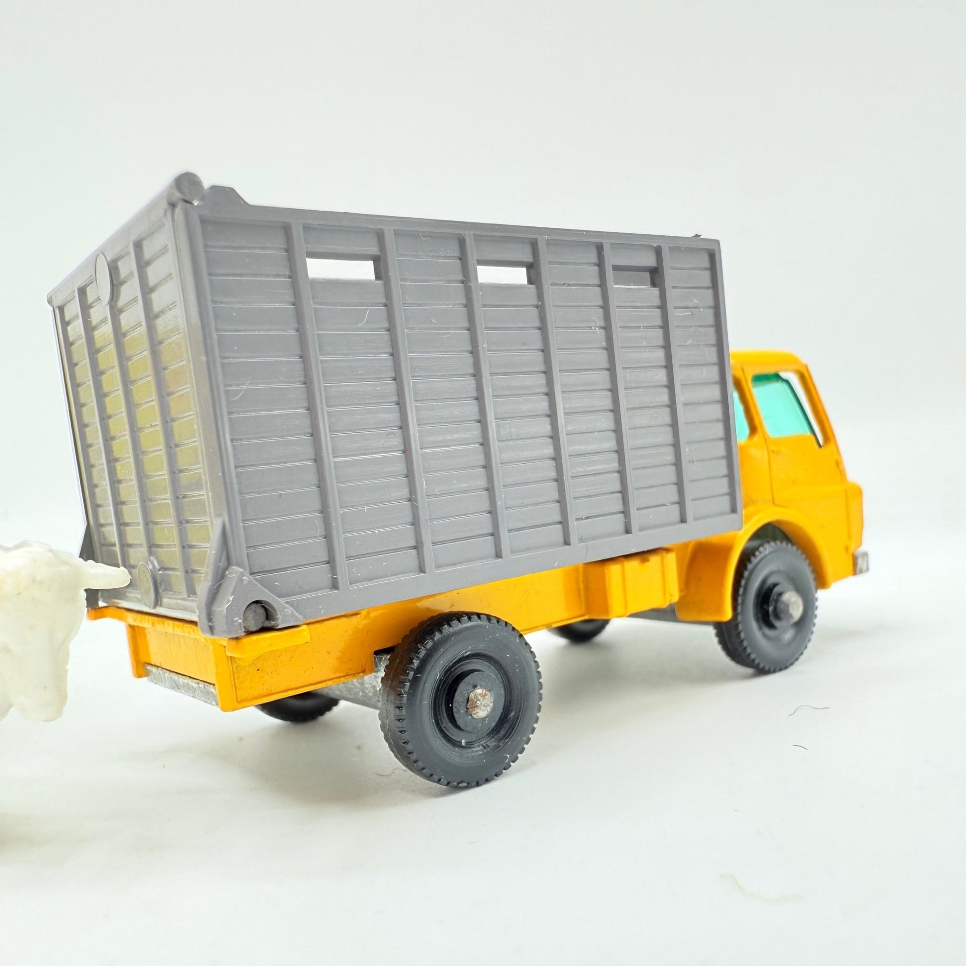 Matchbox Lesney 37c Dodge Cattle Truck - Magic Matchbox
