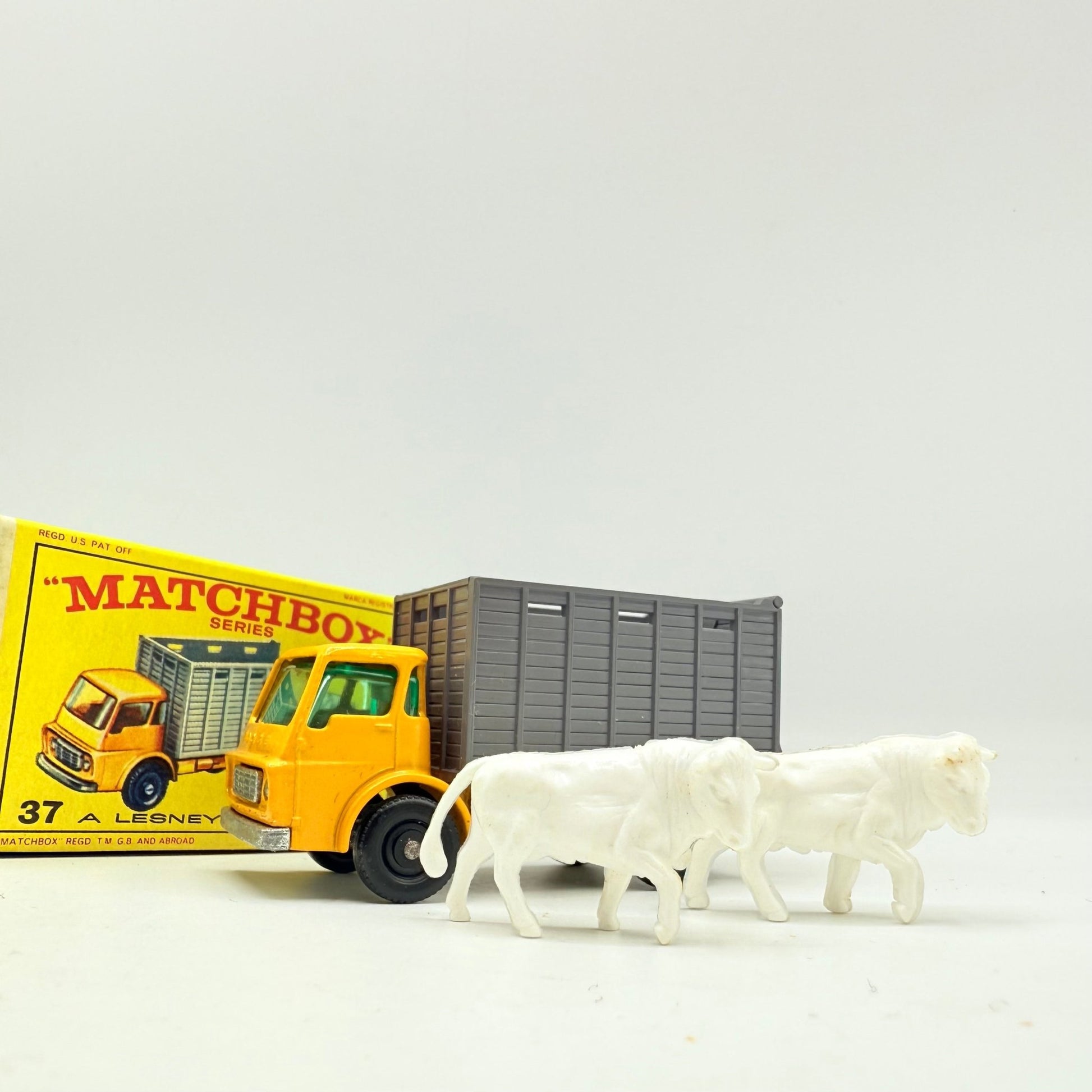Matchbox Lesney 37c Dodge Cattle Truck - Magic Matchbox