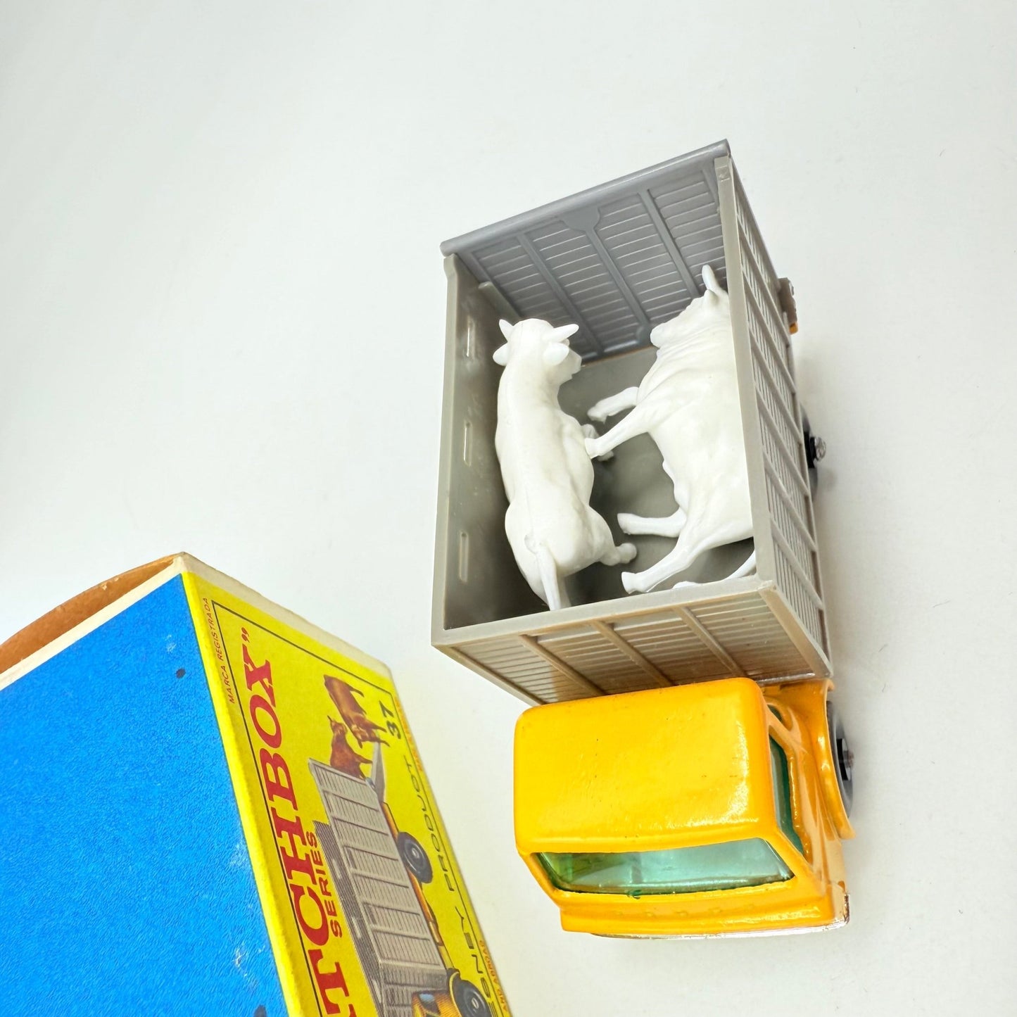 Matchbox Lesney 37c Dodge Cattle Truck - Magic Matchbox