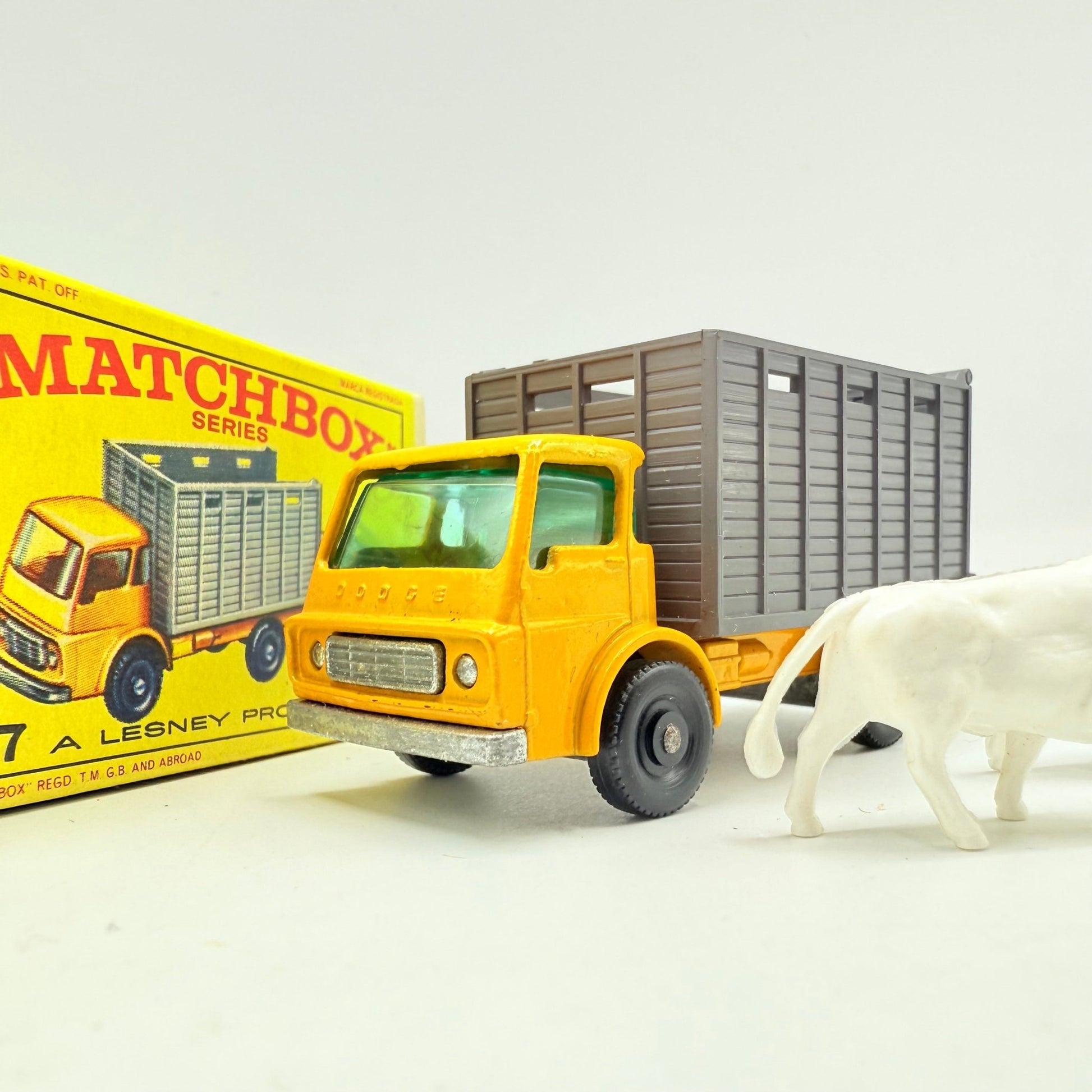 Matchbox Lesney 37c Dodge Cattle Truck - Magic Matchbox