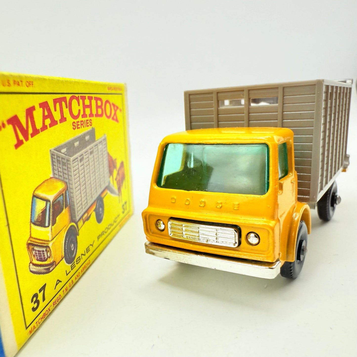 Matchbox Lesney 37c Dodge Cattle Truck - Magic Matchbox