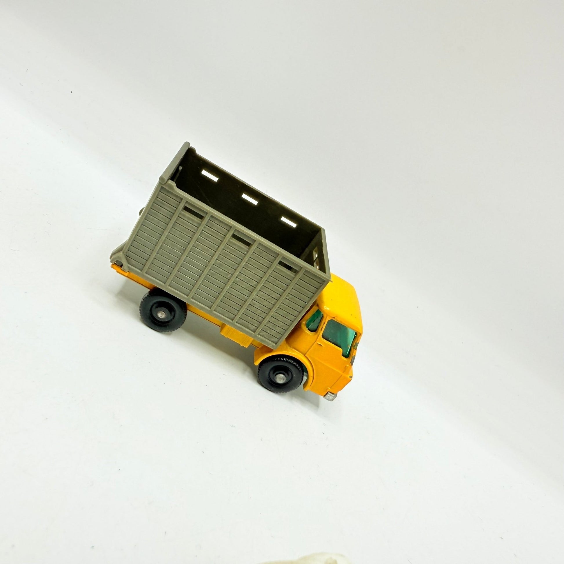 Matchbox Lesney 37c Dodge Cattle Truck - Magic Matchbox