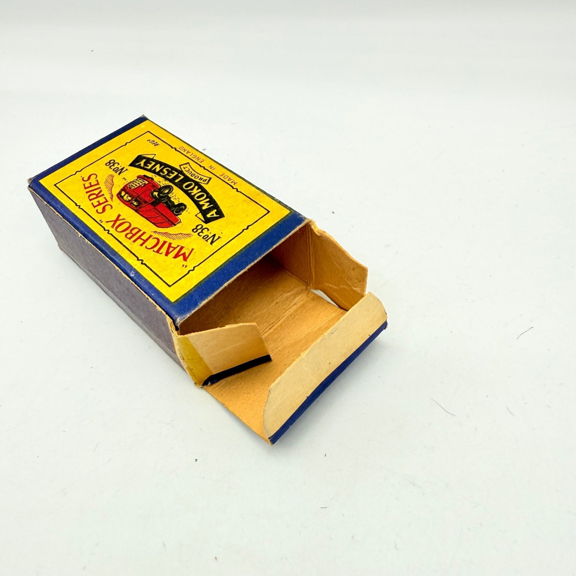 Matchbox Lesney 38a Karrier Bantam Refuse Truck MW - Magic Matchbox