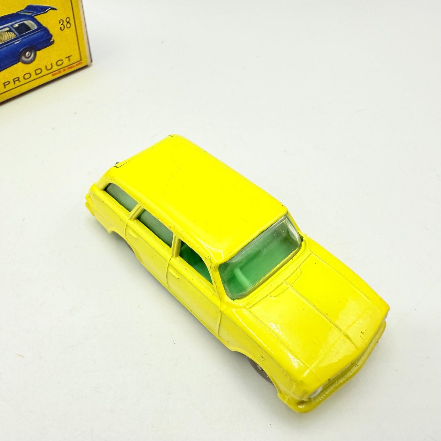 Matchbox Lesney 38b Vauxhall Victor Estate 36 Tread GPW - Magic Matchbox