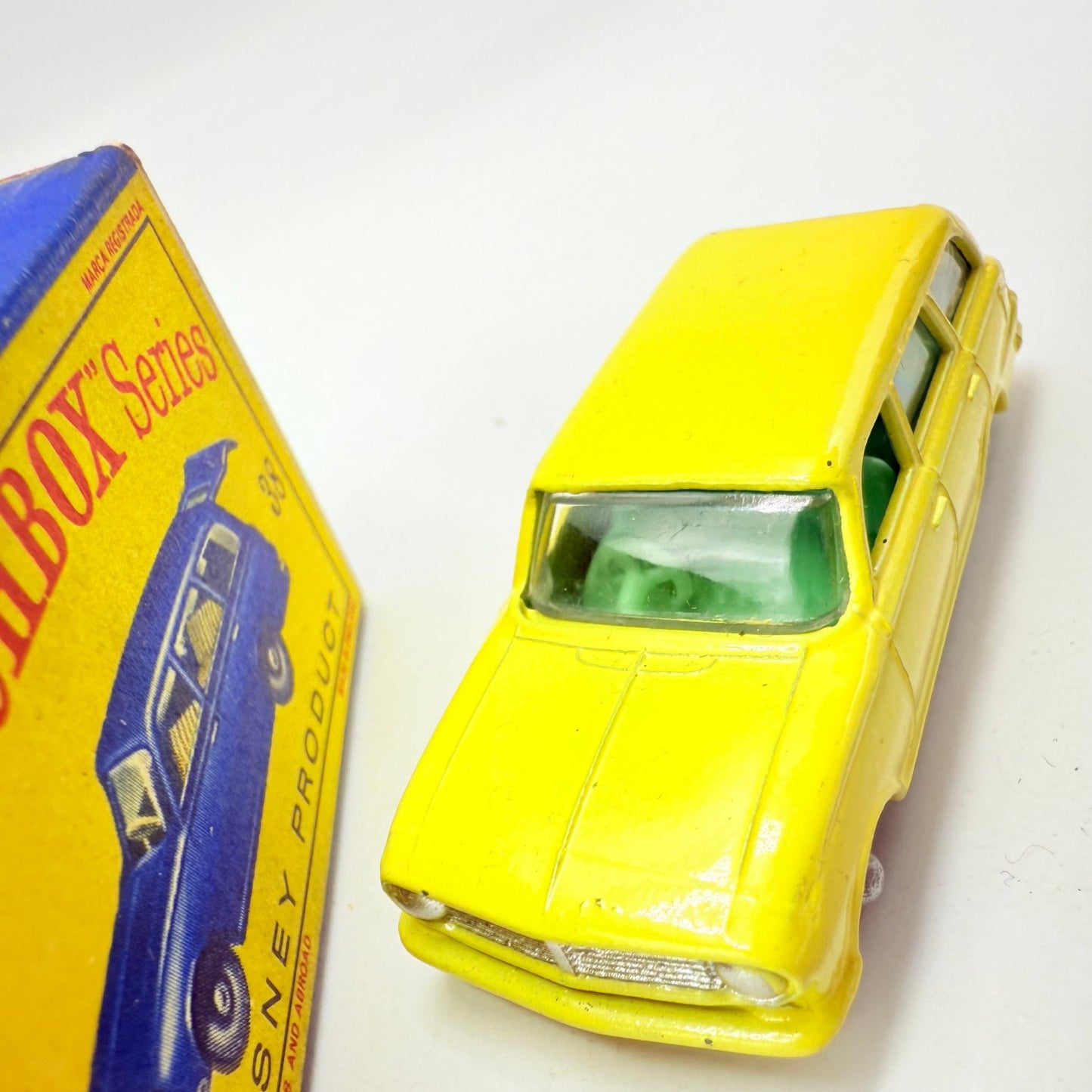 Matchbox Lesney 38b Vauxhall Victor Estate 36 Tread GPW - Magic Matchbox