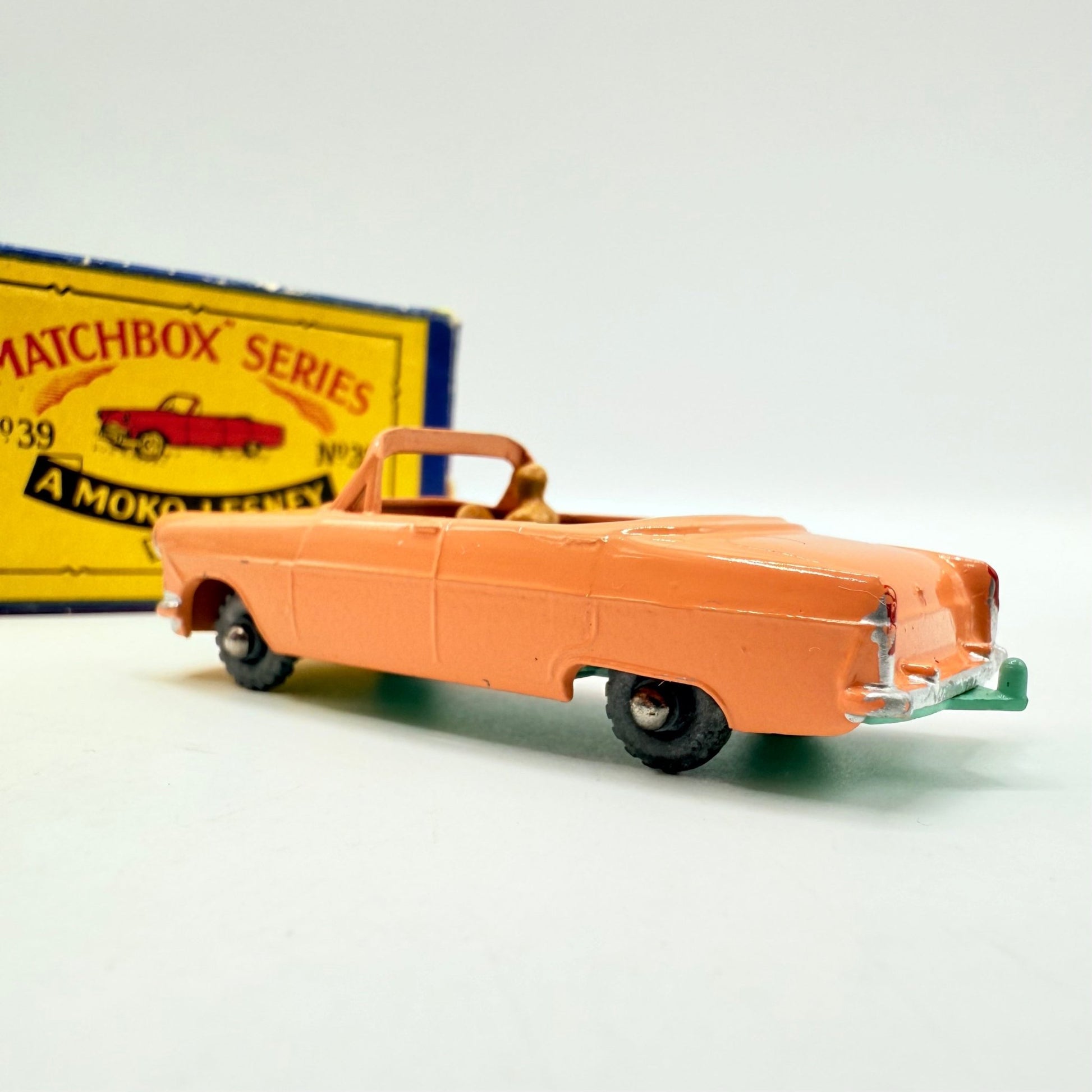 Matchbox Lesney 39a Pontiac Convertible MW - Magic Matchbox