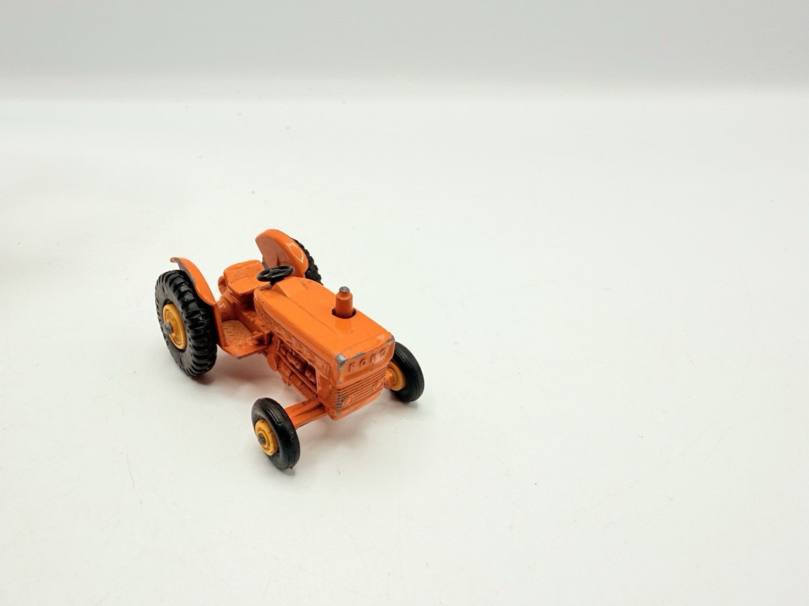 Matchbox Lesney 39c Tractor In Orange VG Unboxed Model - Magic Matchbox