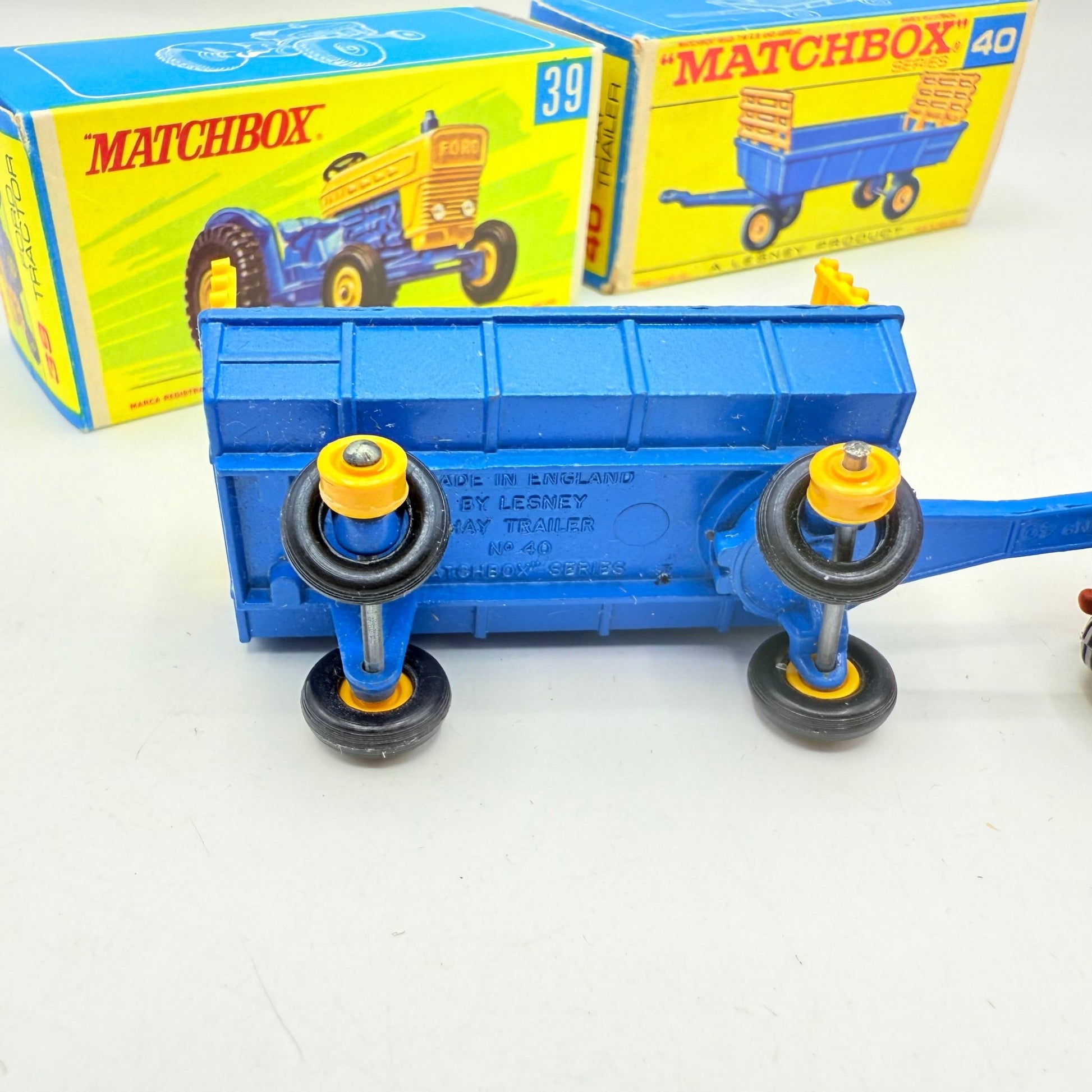 Matchbox Lesney 39c Tractor In Orange With Trailer - Magic Matchbox