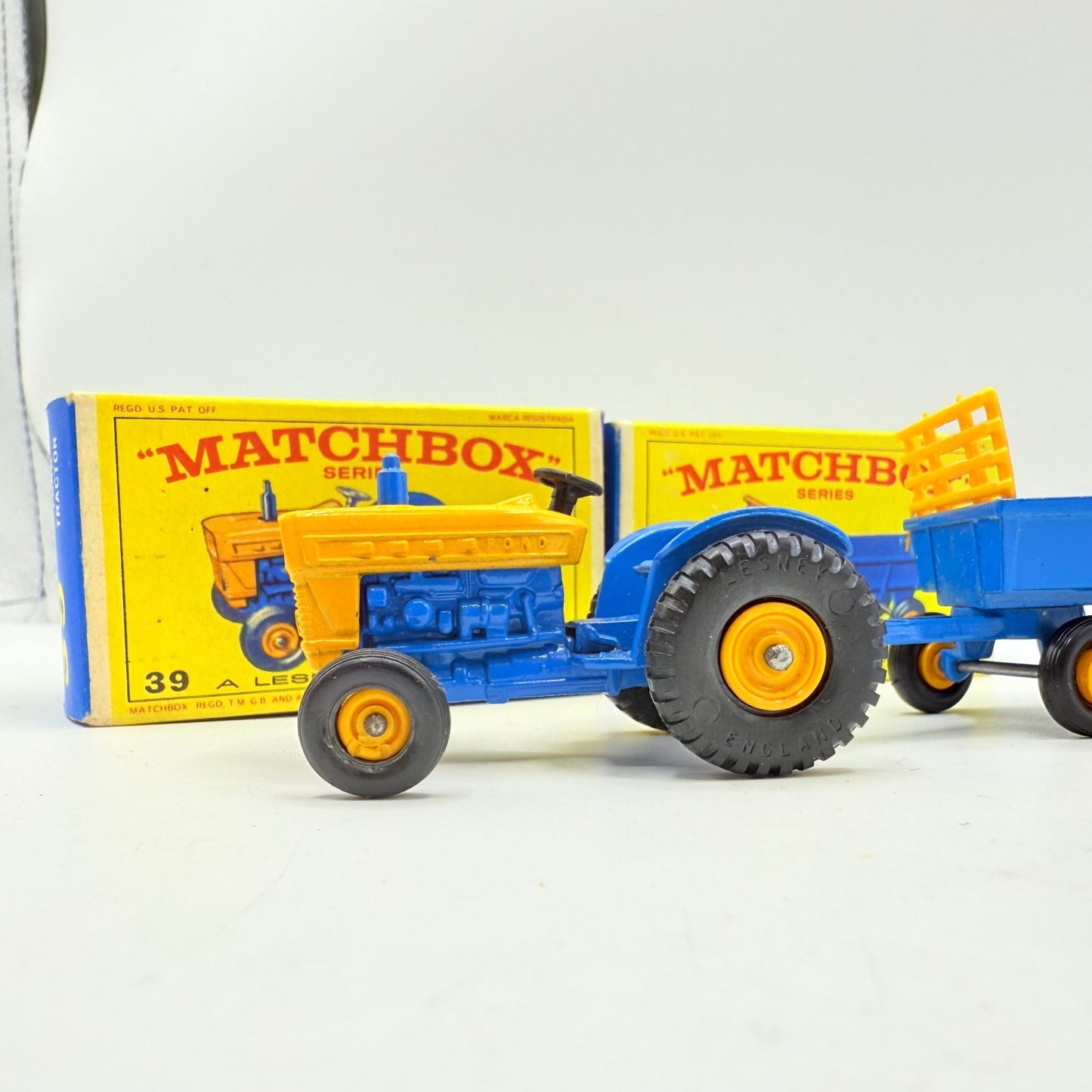 Matchbox Lesney 39c Tractor & Trailer 40 - Magic Matchbox