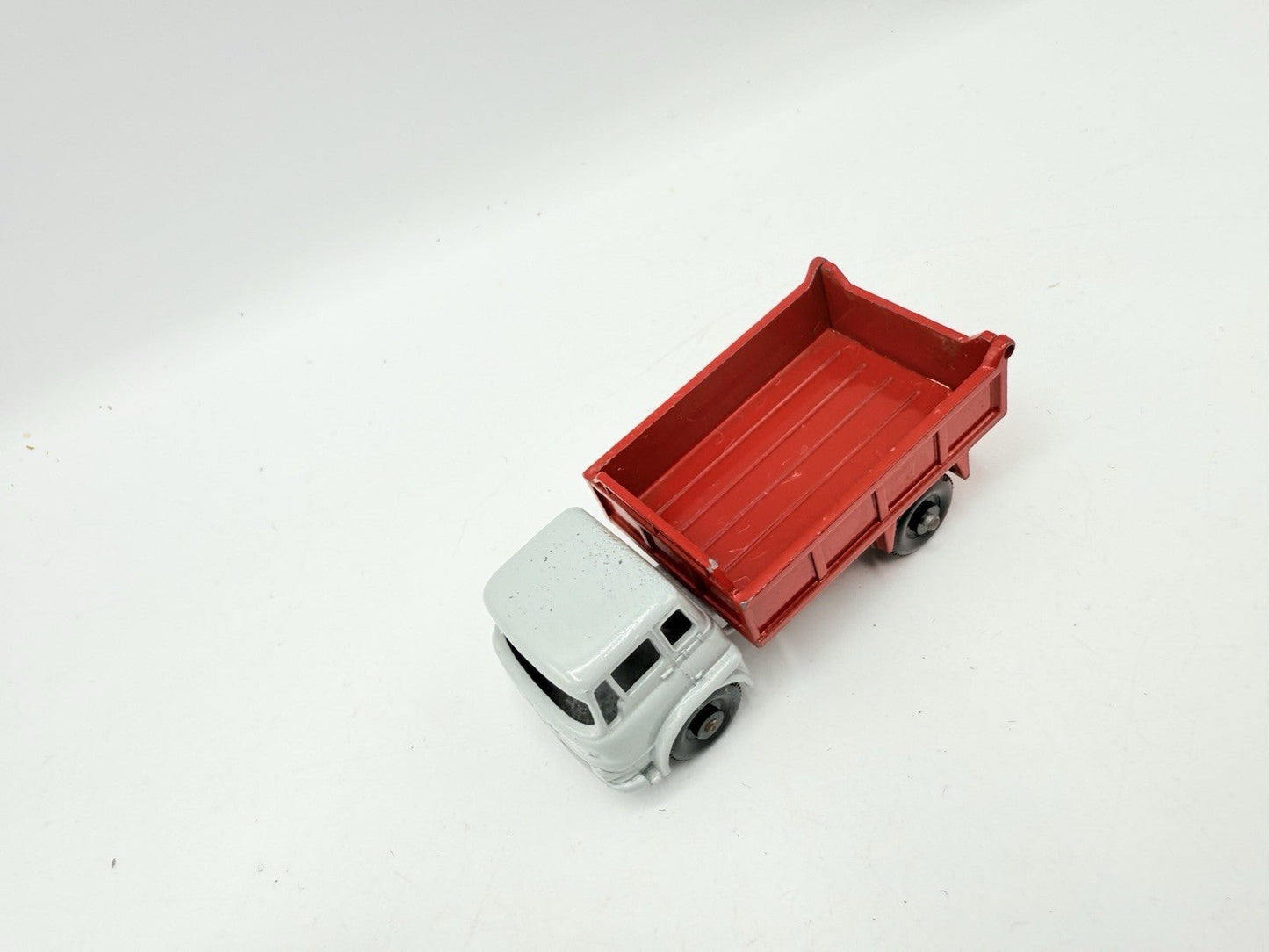 Matchbox Lesney 3b Bedford 'TK' Tipper Truck BPW Red Body - Magic Matchbox