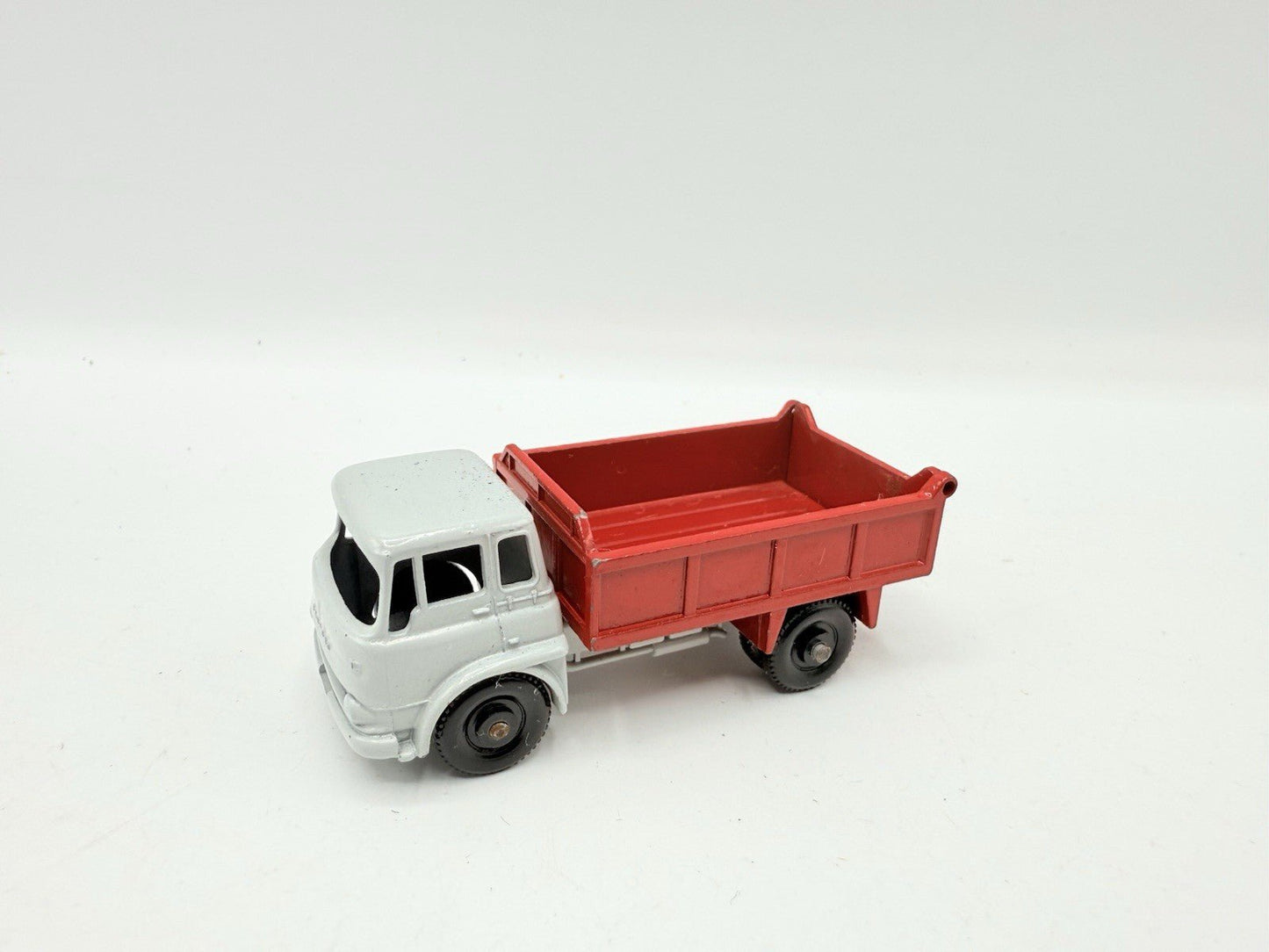 Matchbox Lesney 3b Bedford 'TK' Tipper Truck BPW Red Body - Magic Matchbox