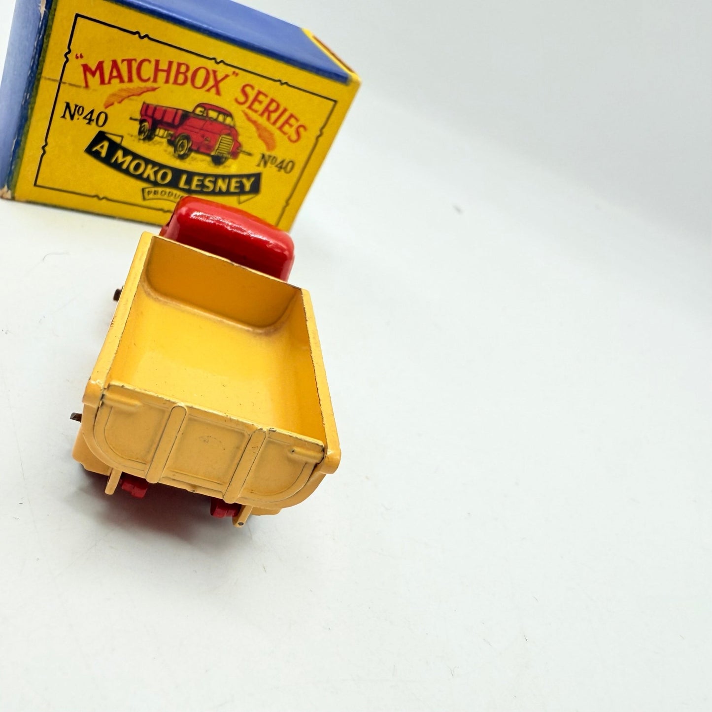 Matchbox Lesney 40a Bedford tipper Truck MW - Magic Matchbox