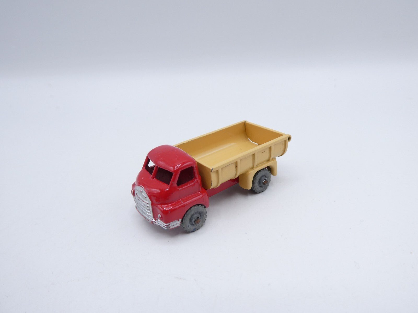 Matchbox Lesney 40a Bedford Tipper Truck MW - Magic Matchbox