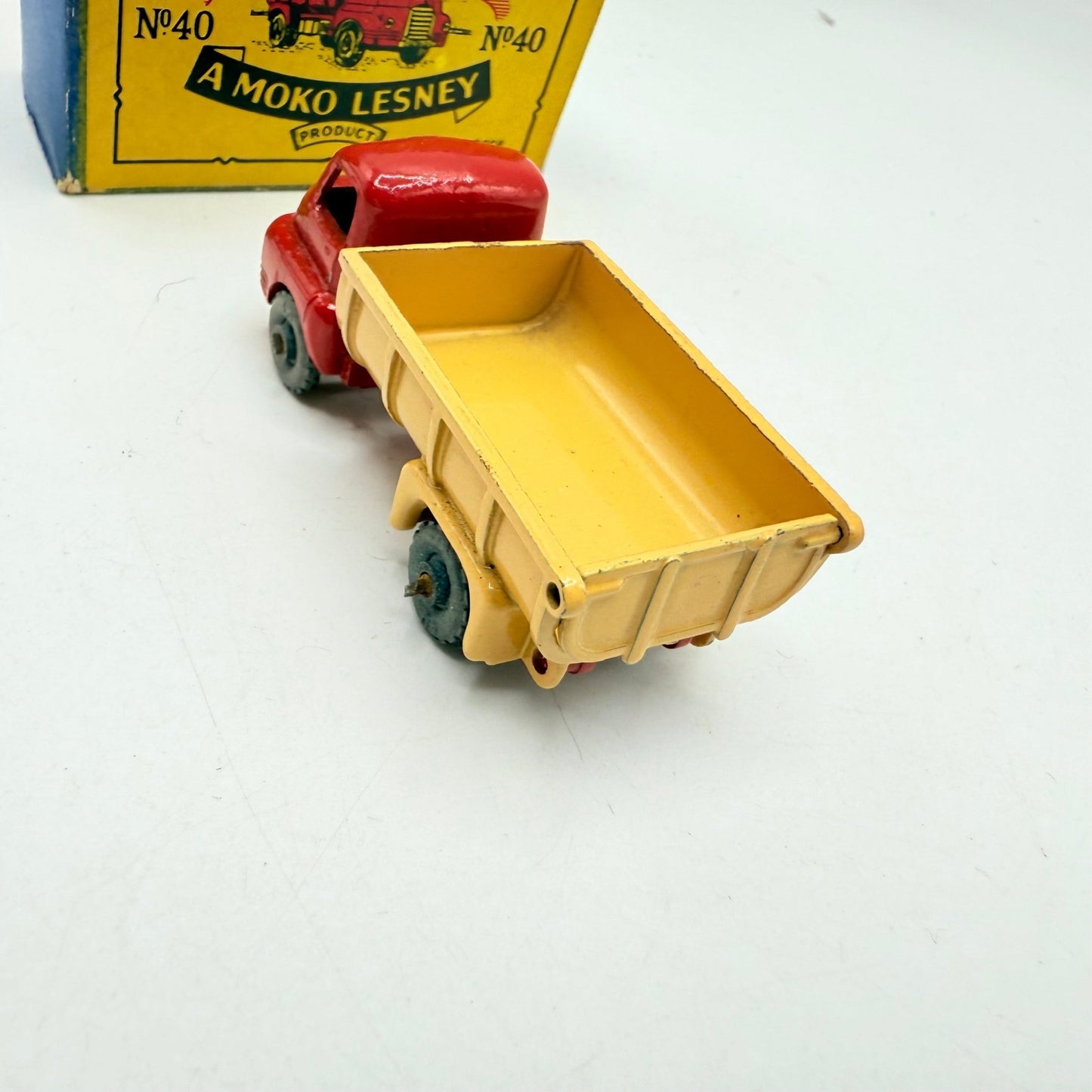 Matchbox Lesney 40a Bedford tipper Truck MW - Magic Matchbox
