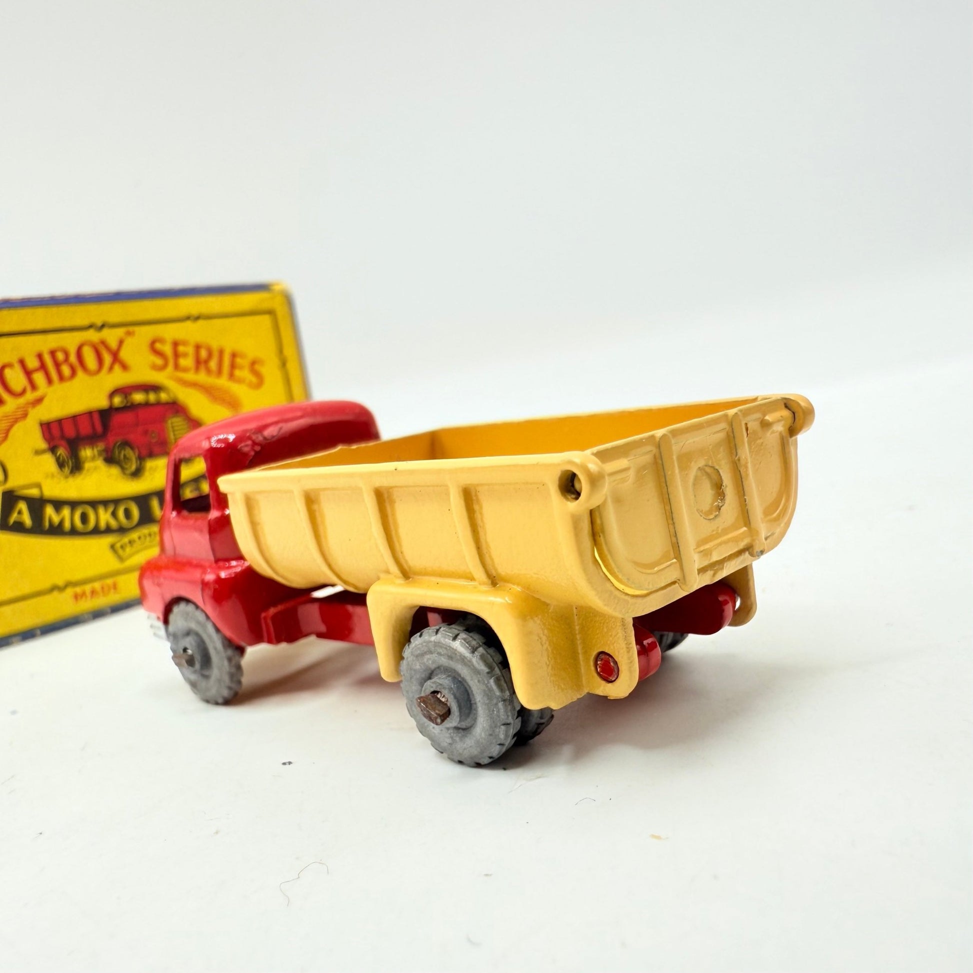 Matchbox Lesney 40a Bedford tipper Truck MW - Magic Matchbox
