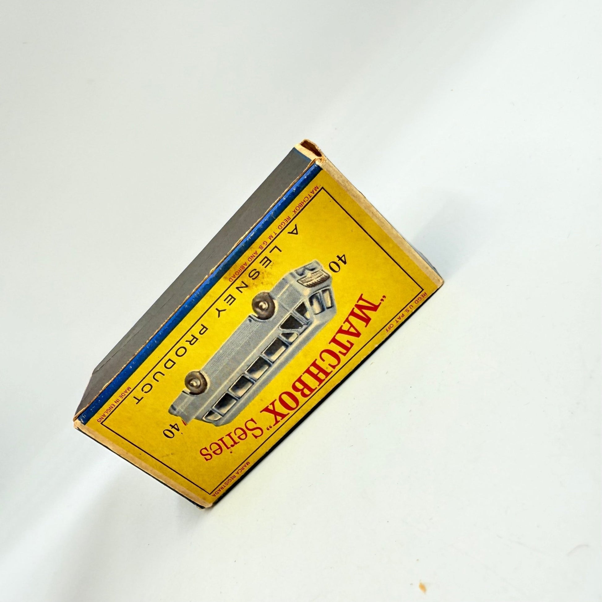 Matchbox Lesney 40b Long Distance Coach with BPW - Magic Matchbox