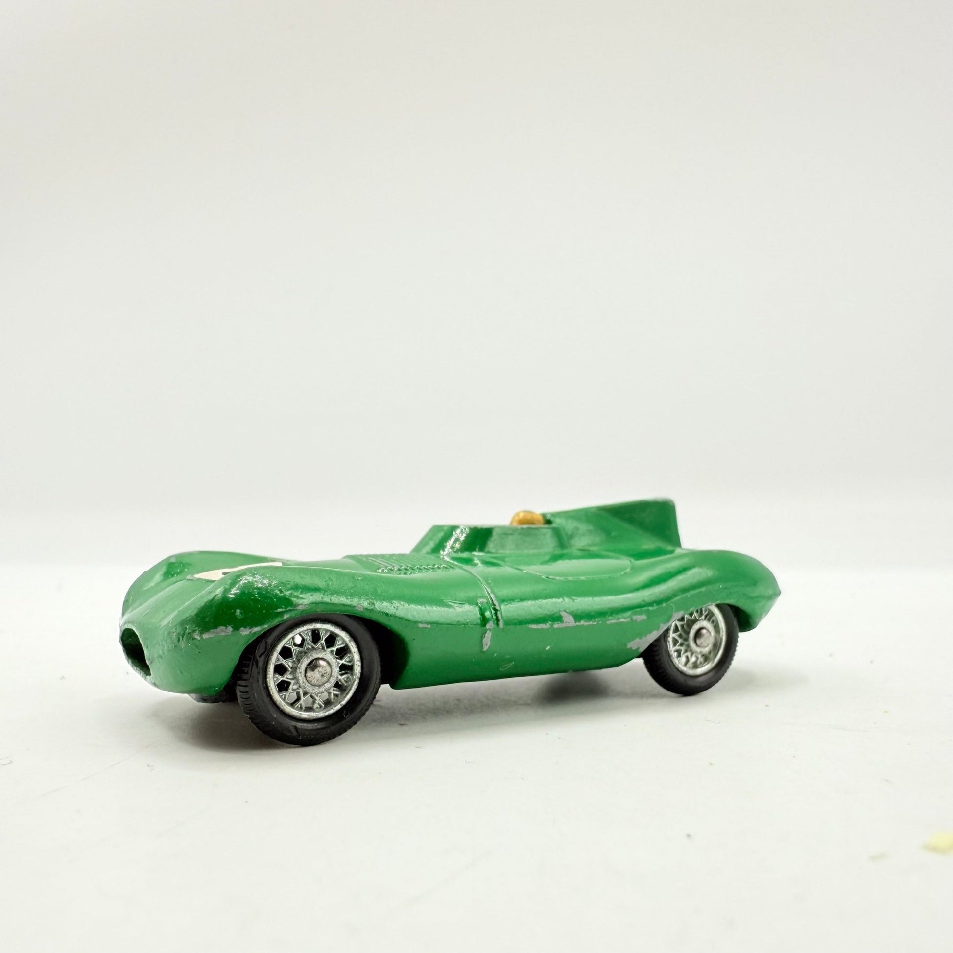 Matchbox Lesney 41b D Type Jaguar Wire Wheels - Magic Matchbox