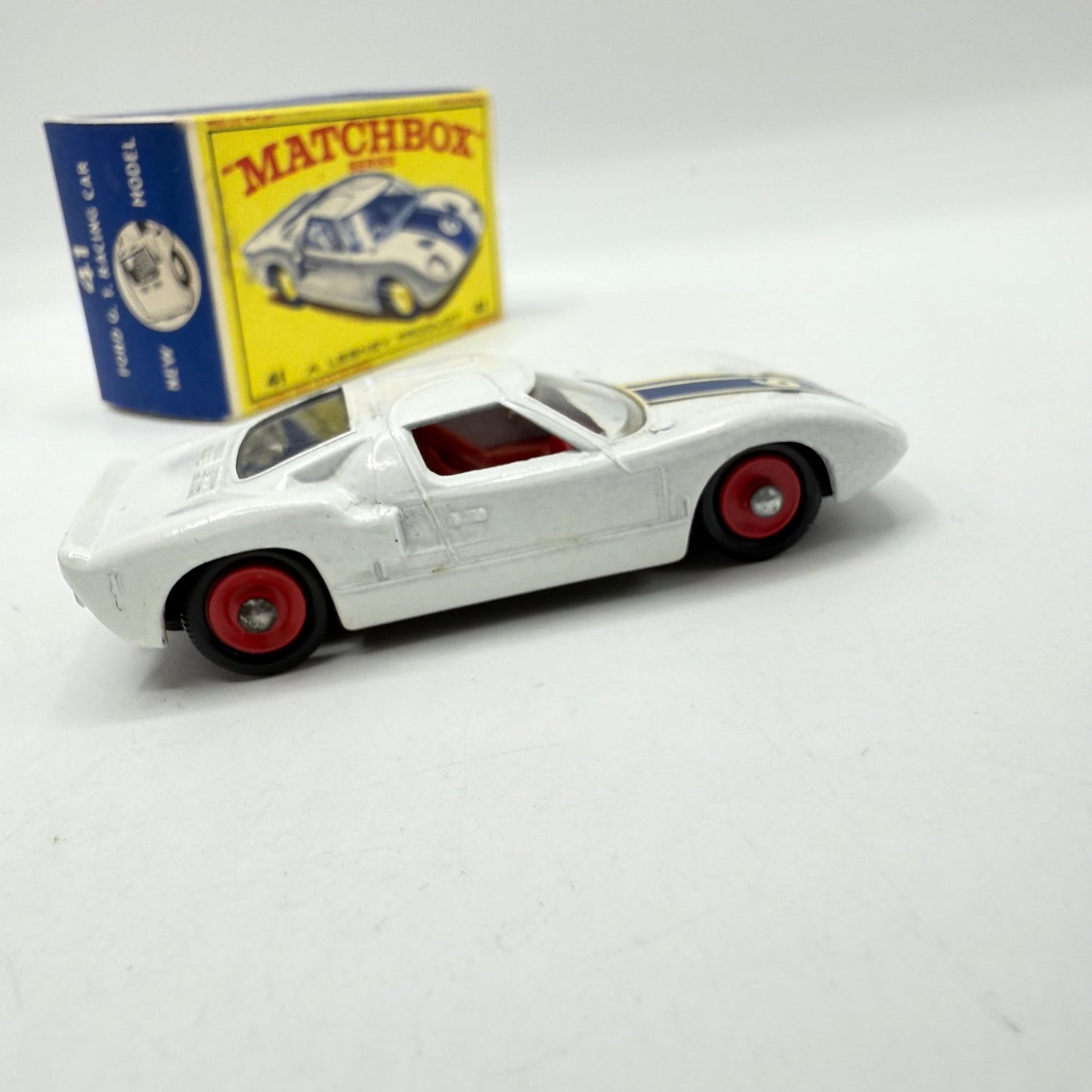 Matchbox Lesney 41c Ford GT40 RED HUBS Rare - Magic Matchbox
