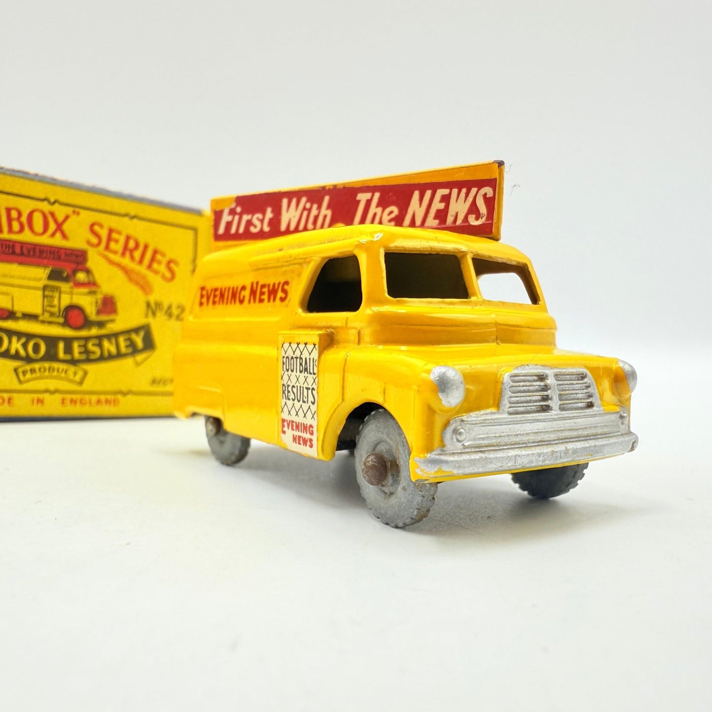 Matchbox Lesney 42a Bedford Evening News Van MW - Magic Matchbox