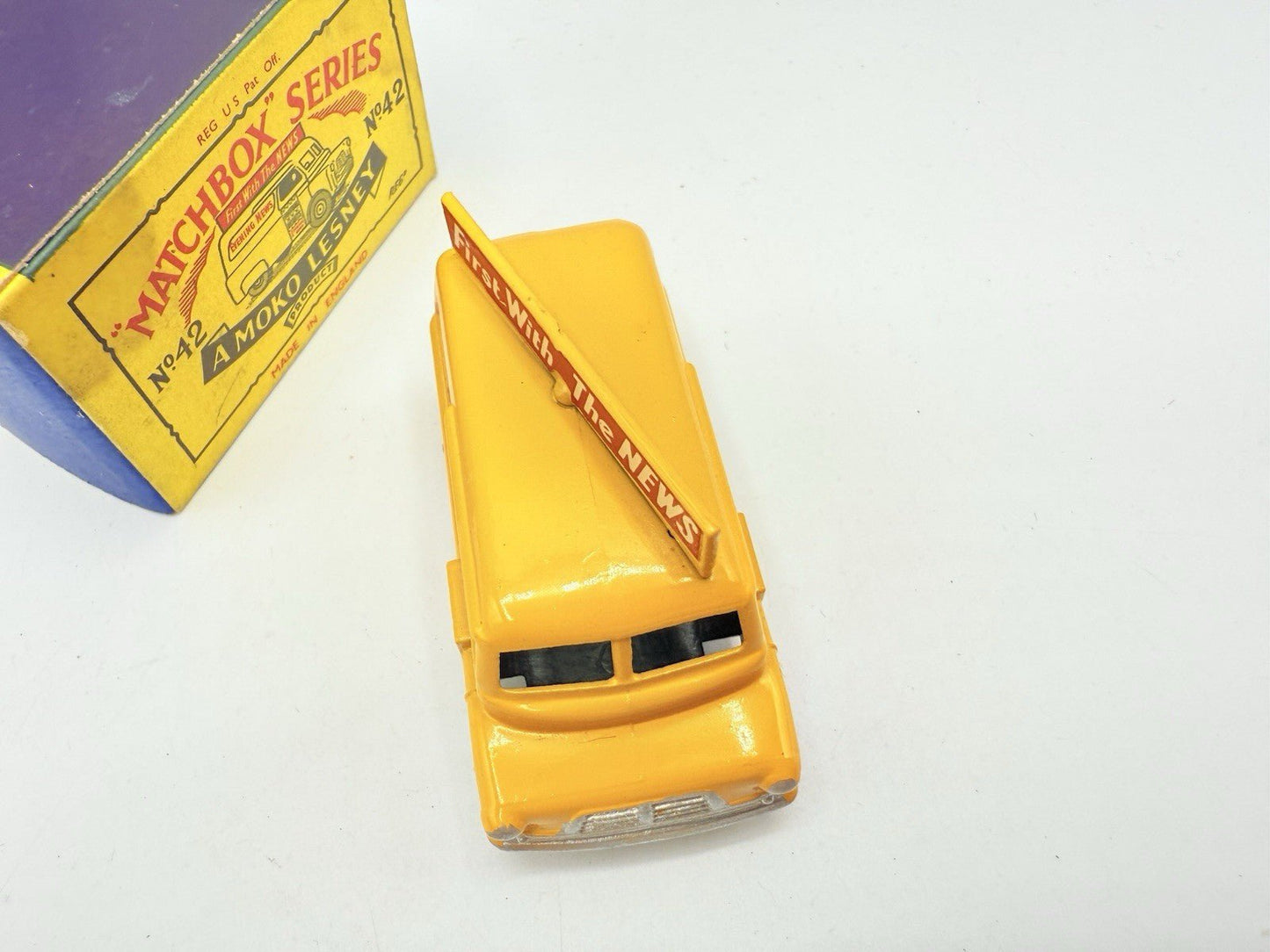 Matchbox Lesney 42a Bedford Evening News Van MW - Magic Matchbox