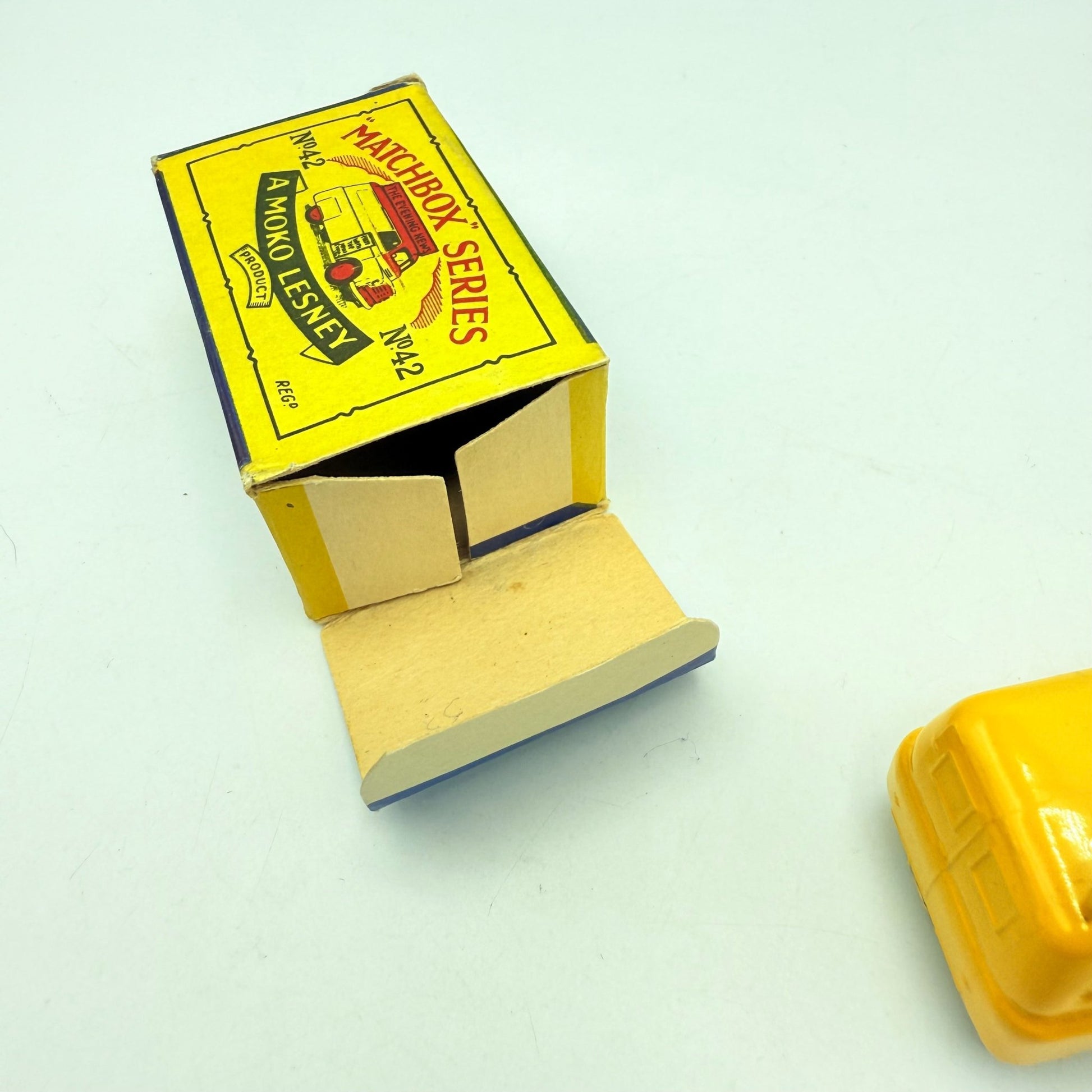 Matchbox Lesney 42a Bedford Evening News Van MW - Magic Matchbox