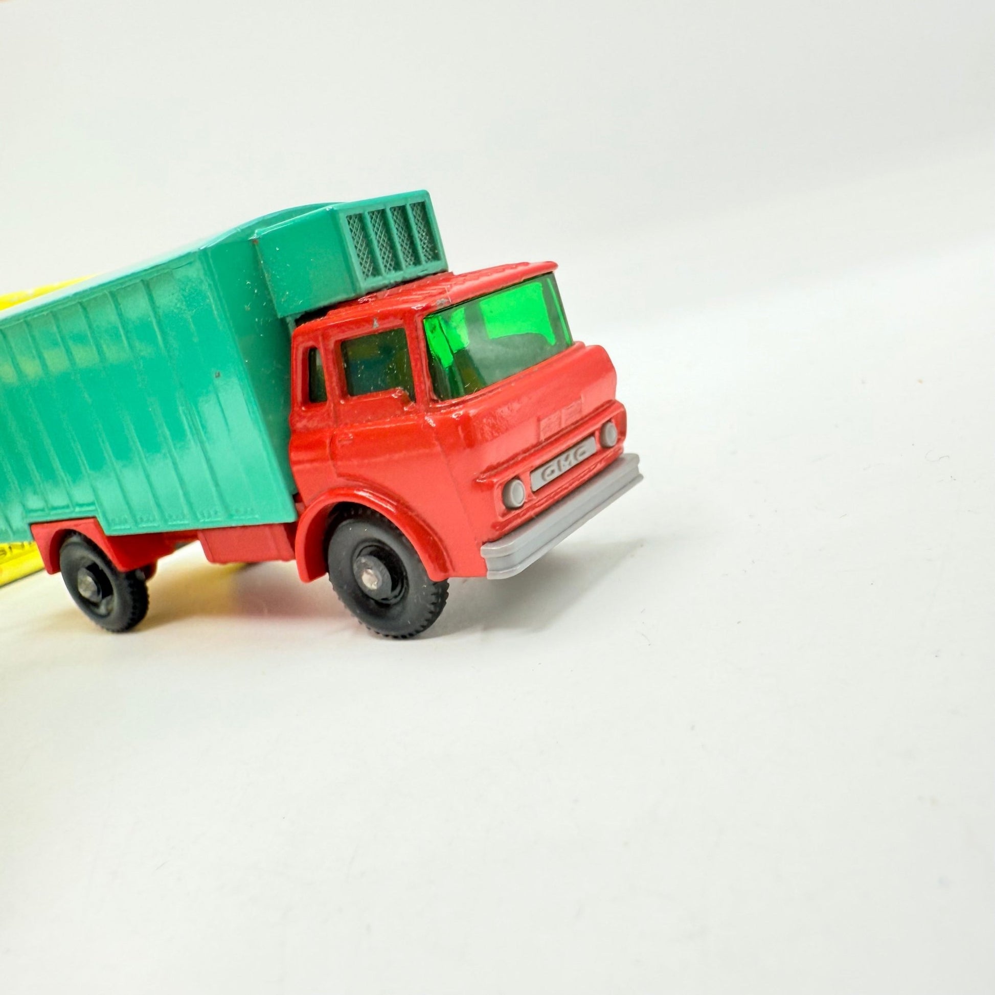 Matchbox Lesney 44c GMC Refrigerator Truck - Magic Matchbox