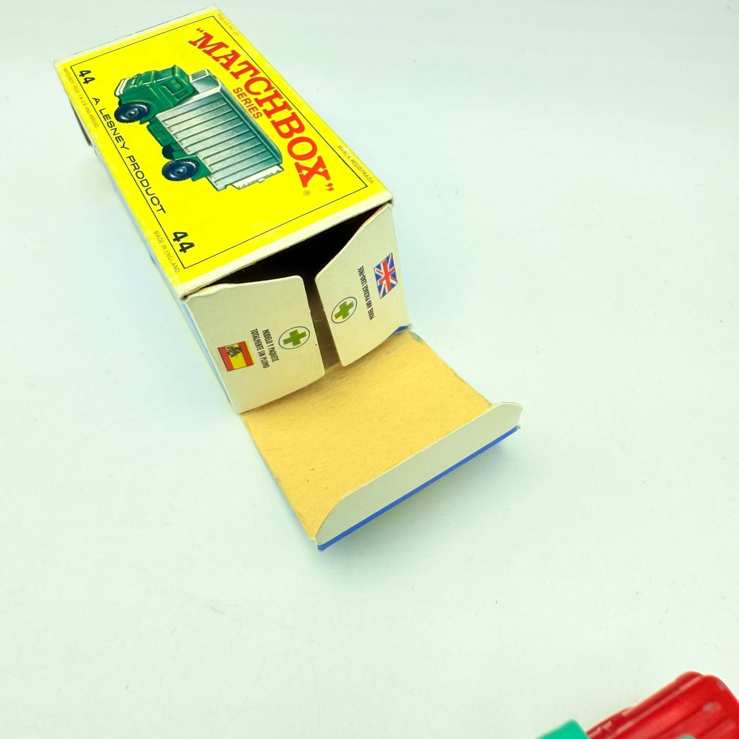 Matchbox Lesney 44c GMC Refrigerator Truck - Magic Matchbox