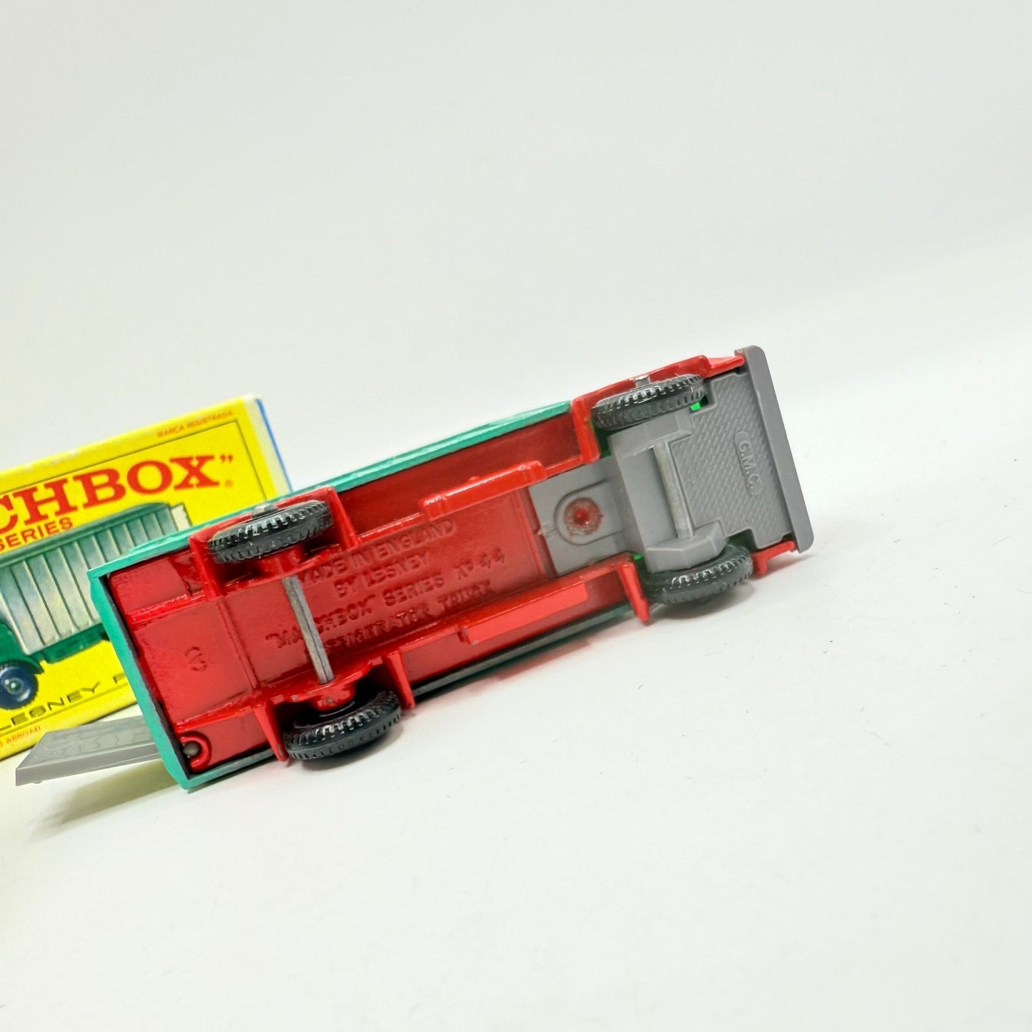 Matchbox Lesney 44c GMC Refrigerator Truck - Magic Matchbox