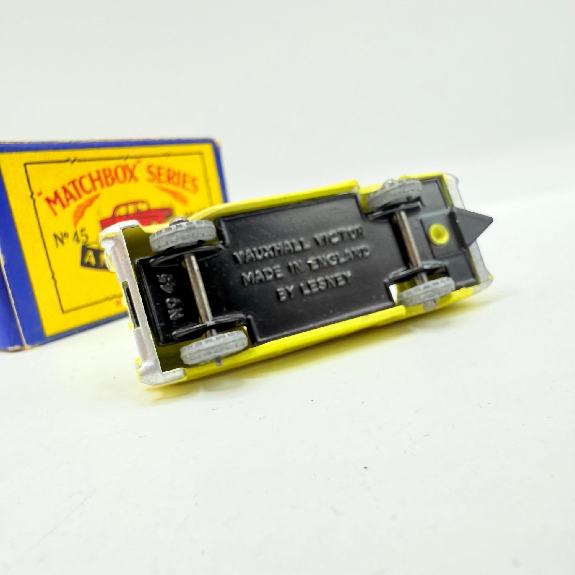 Matchbox Lesney 45a Vauxhall Victor MW - Magic Matchbox