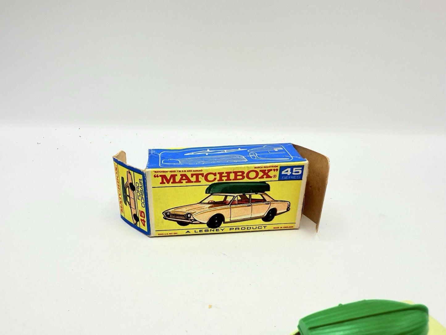 Matchbox Lesney 45b Ford Corsair & Boat - Magic Matchbox