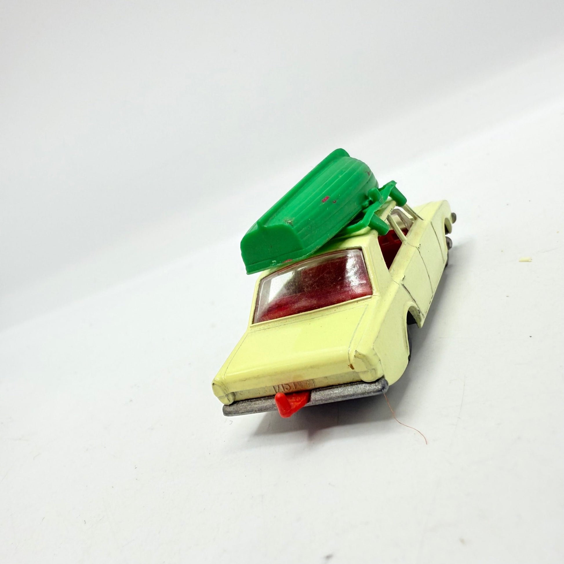 Matchbox Lesney 45b Ford Corsair & Boat - Magic Matchbox