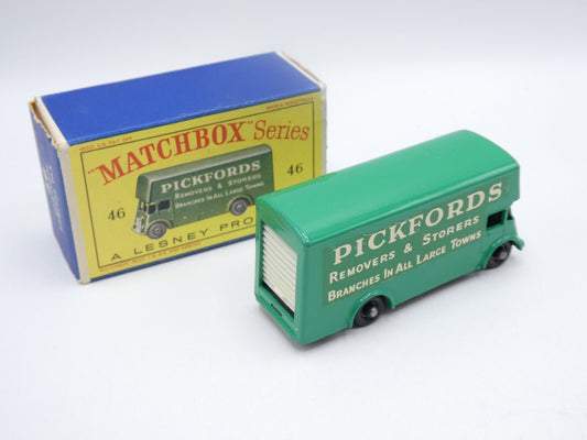 Matchbox Lesney 46b Green Pickfords Removal Truck with REAR STEP BPW - Magic Matchbox