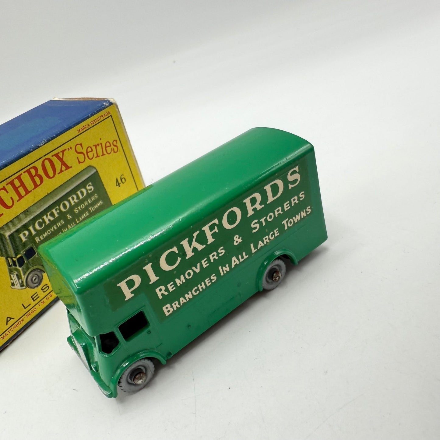 Matchbox Lesney 46b Guy Pickfords Removal Van SILVER WHEELS - Magic Matchbox