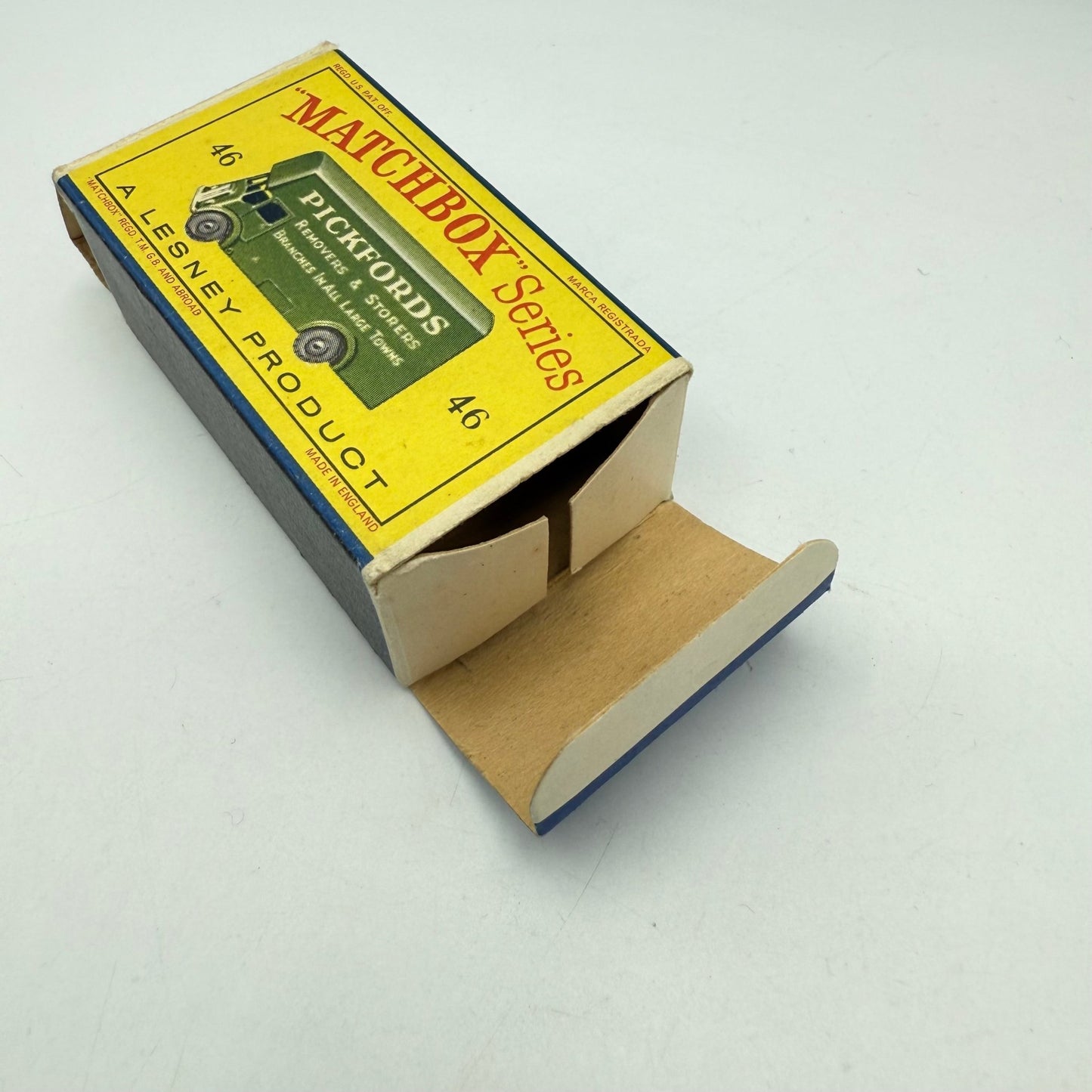 Matchbox Lesney 46b Guy Pickfords Removal Van SILVER WHEELS - Magic Matchbox
