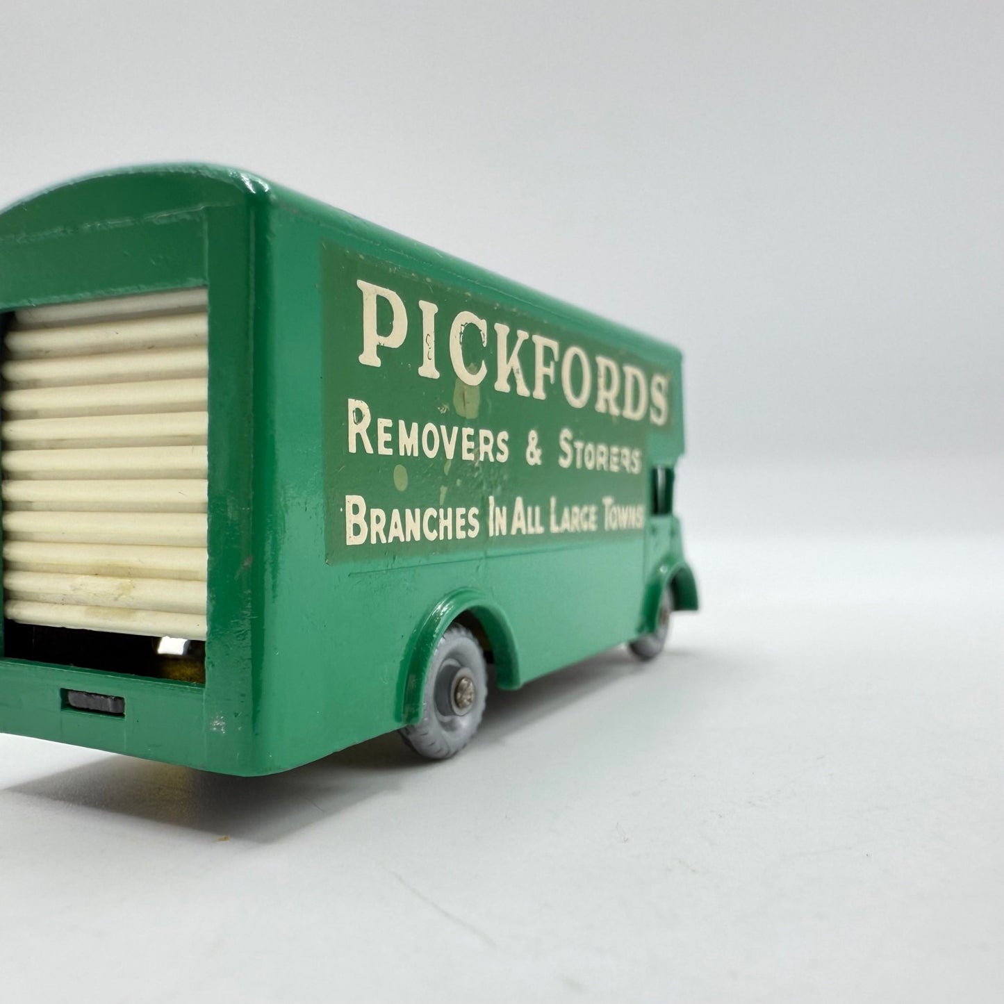 Matchbox Lesney 46b Guy Pickfords Removal Van SILVER WHEELS - Magic Matchbox