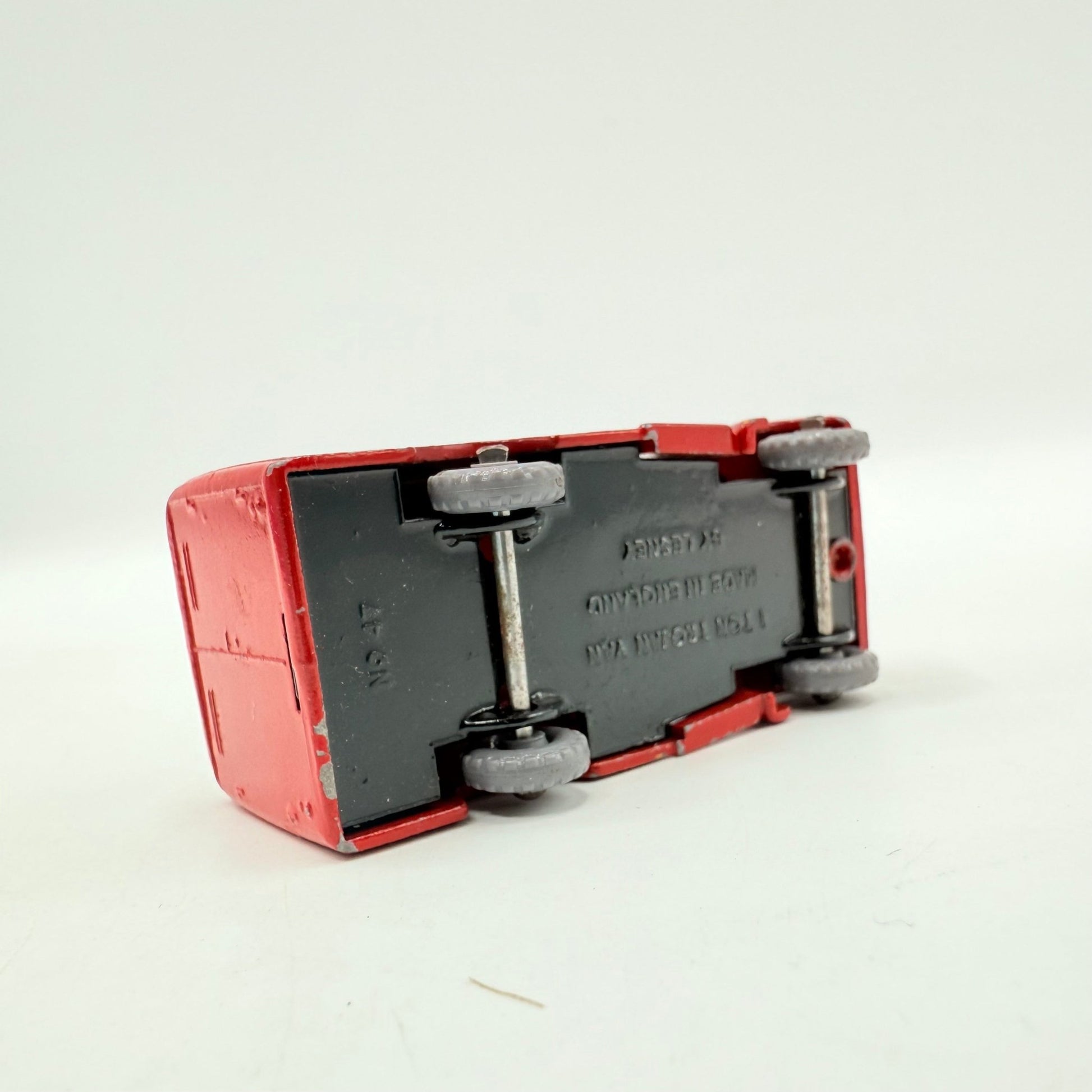 Matchbox Lesney 47a Trojan Van Brooke Bond Tea GPW - Magic Matchbox