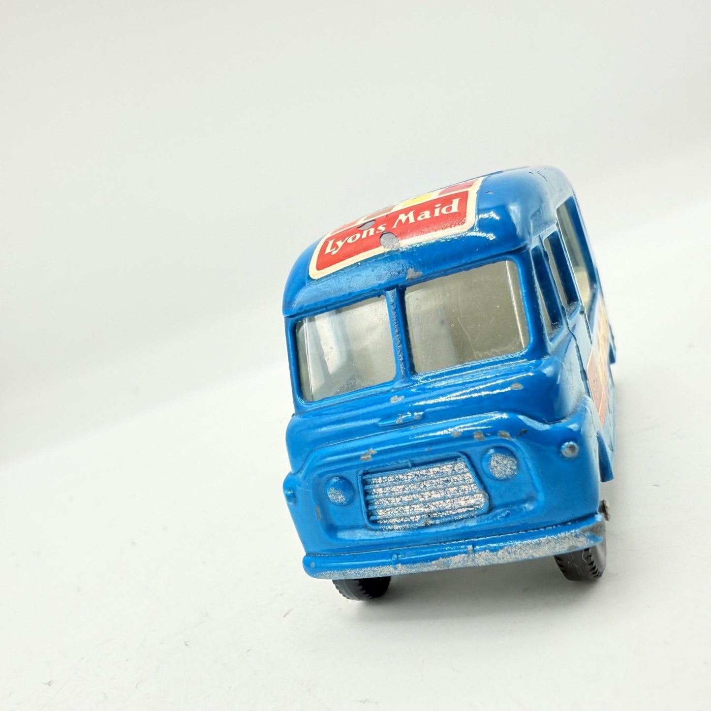 Matchbox Lesney 47b Commer Ice Cream Canteen BPW - Magic Matchbox