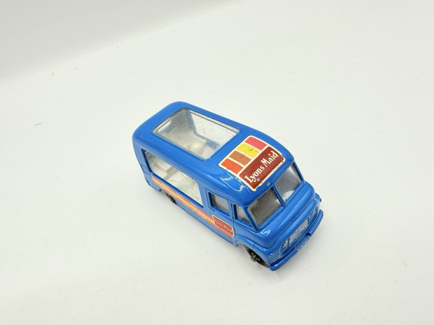 Matchbox Lesney 47b Commer Ice Cream Canteen BPW - Magic Matchbox