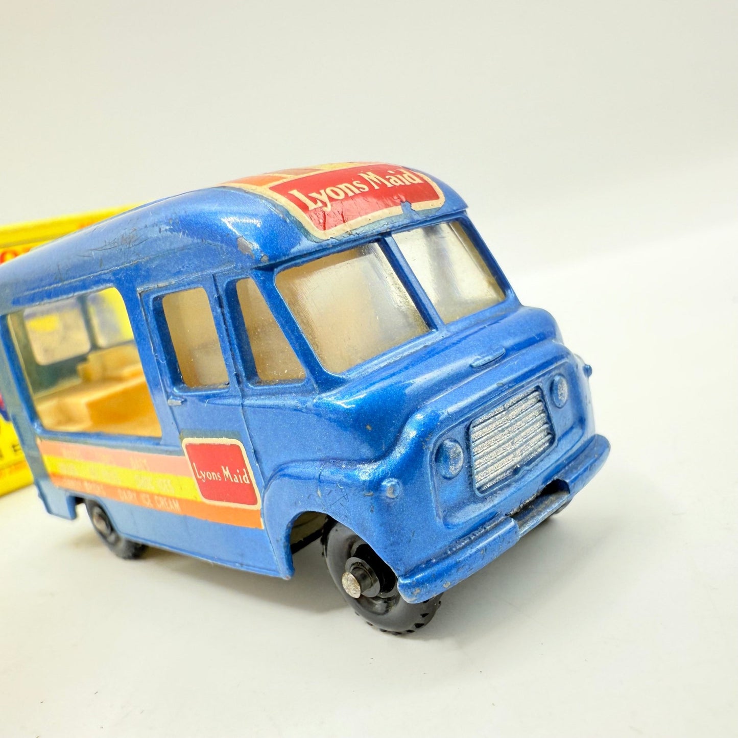 Matchbox Lesney 47b Commer Ice Cream Canteen Metallic Blue Paint - Magic Matchbox