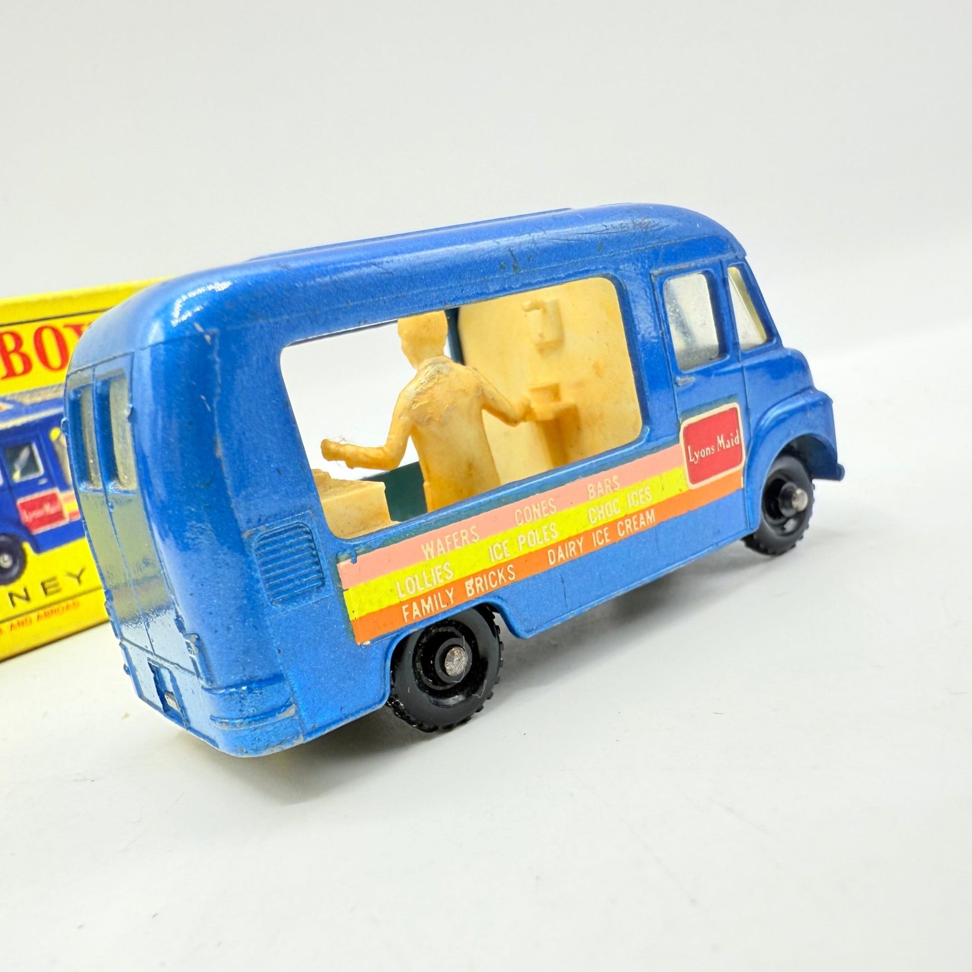 Matchbox Lesney 47b Commer Ice Cream Canteen Metallic Blue Paint - Magic Matchbox