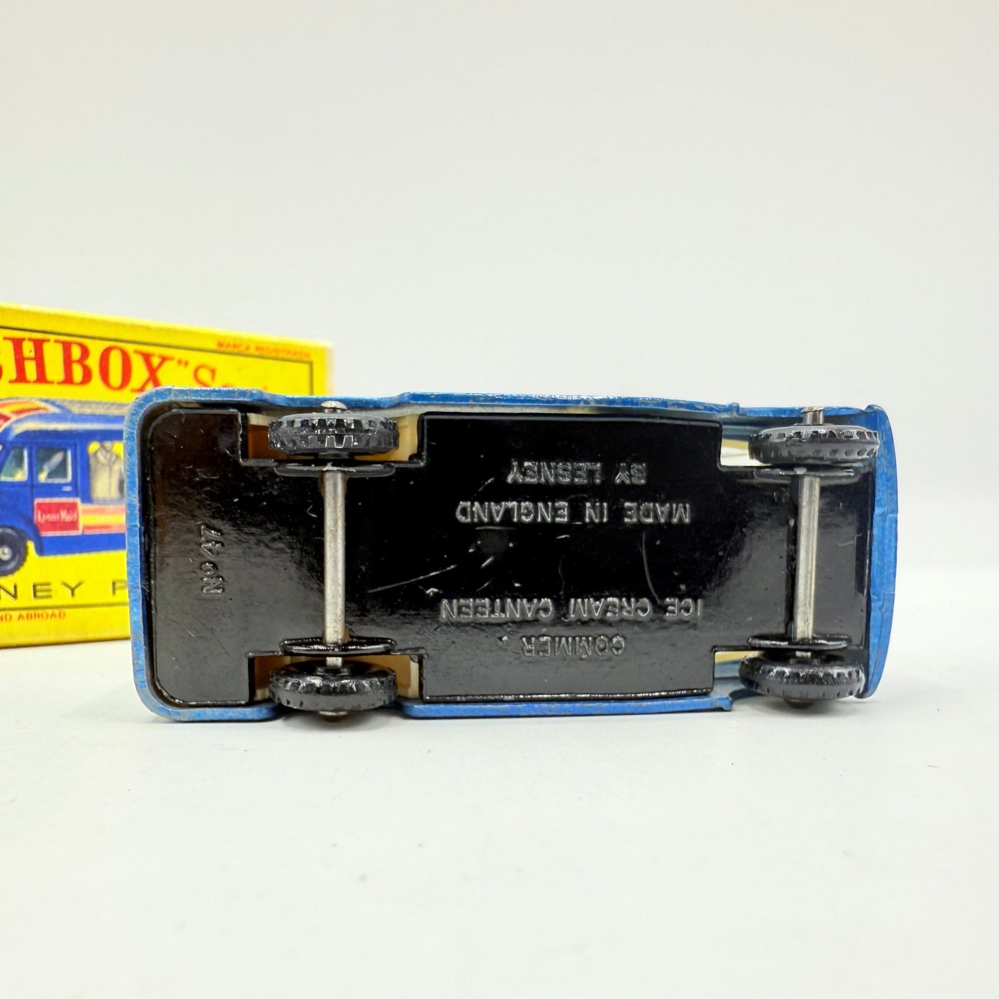Matchbox Lesney 47b Commer Ice Cream Canteen Metallic Blue Paint - Magic Matchbox